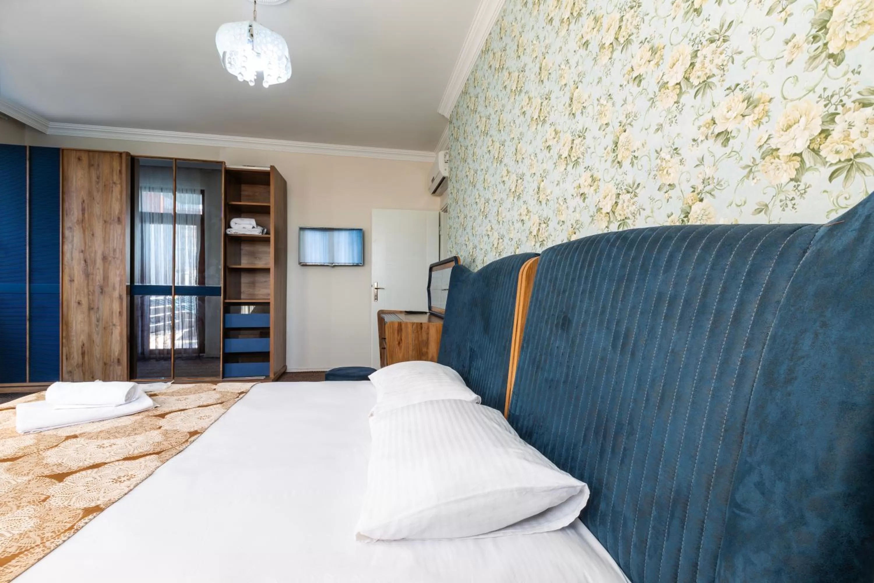 Bed in Bikka&Asell Suite Hotel