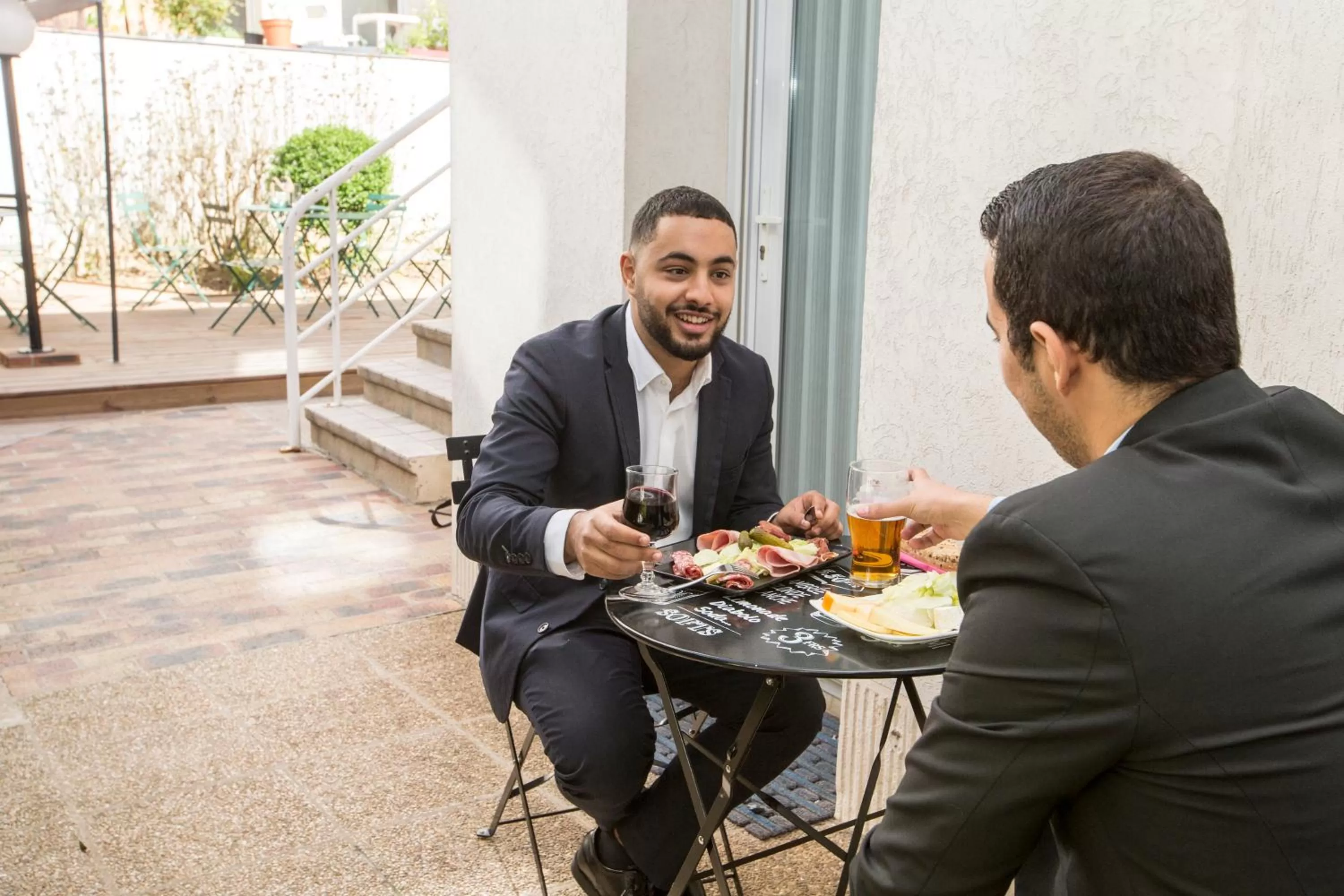 Food and drinks in HOTEL DE PARIS MONTPARNASSE