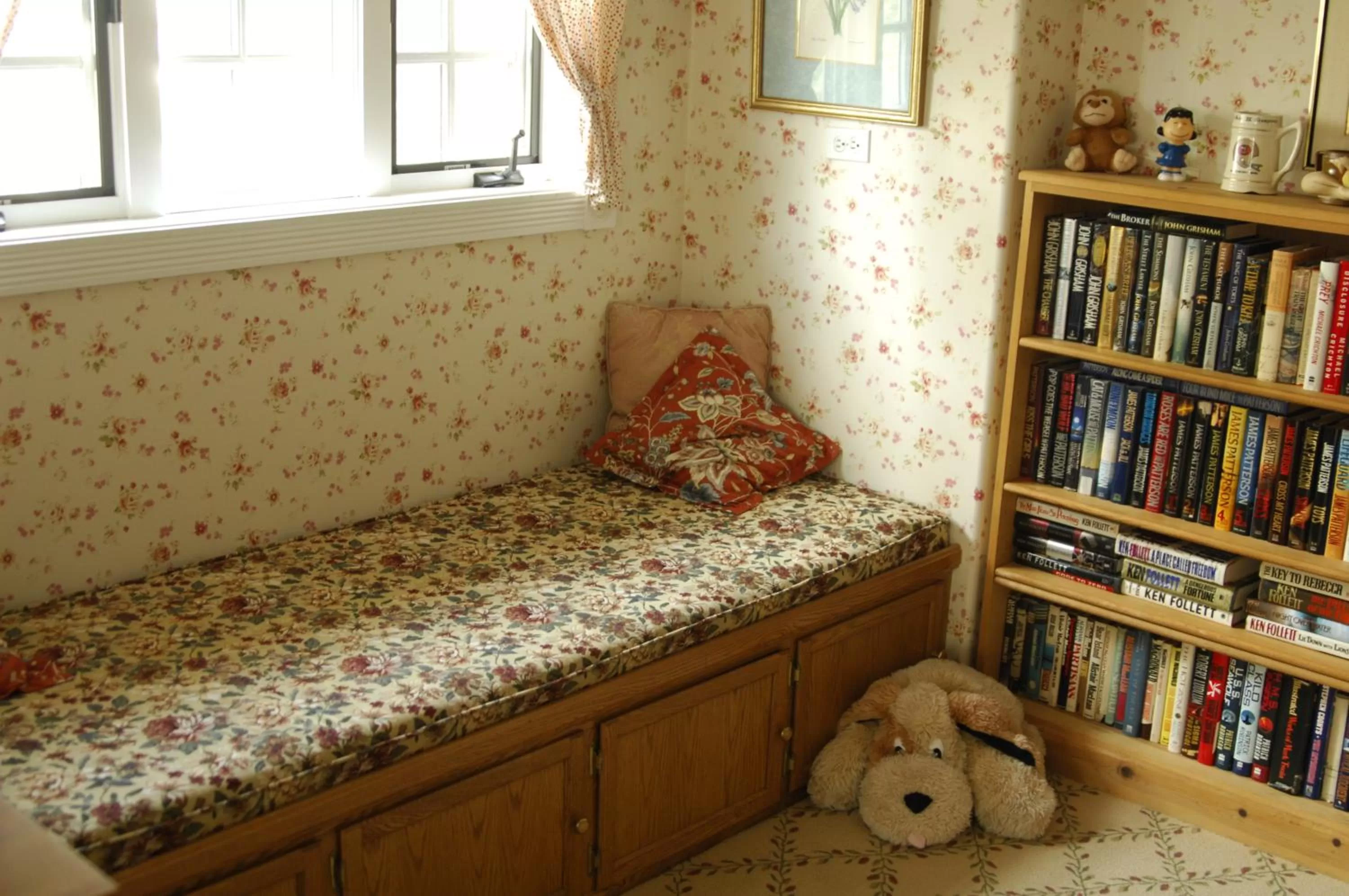 Bed in Ye Olde Danish Inn