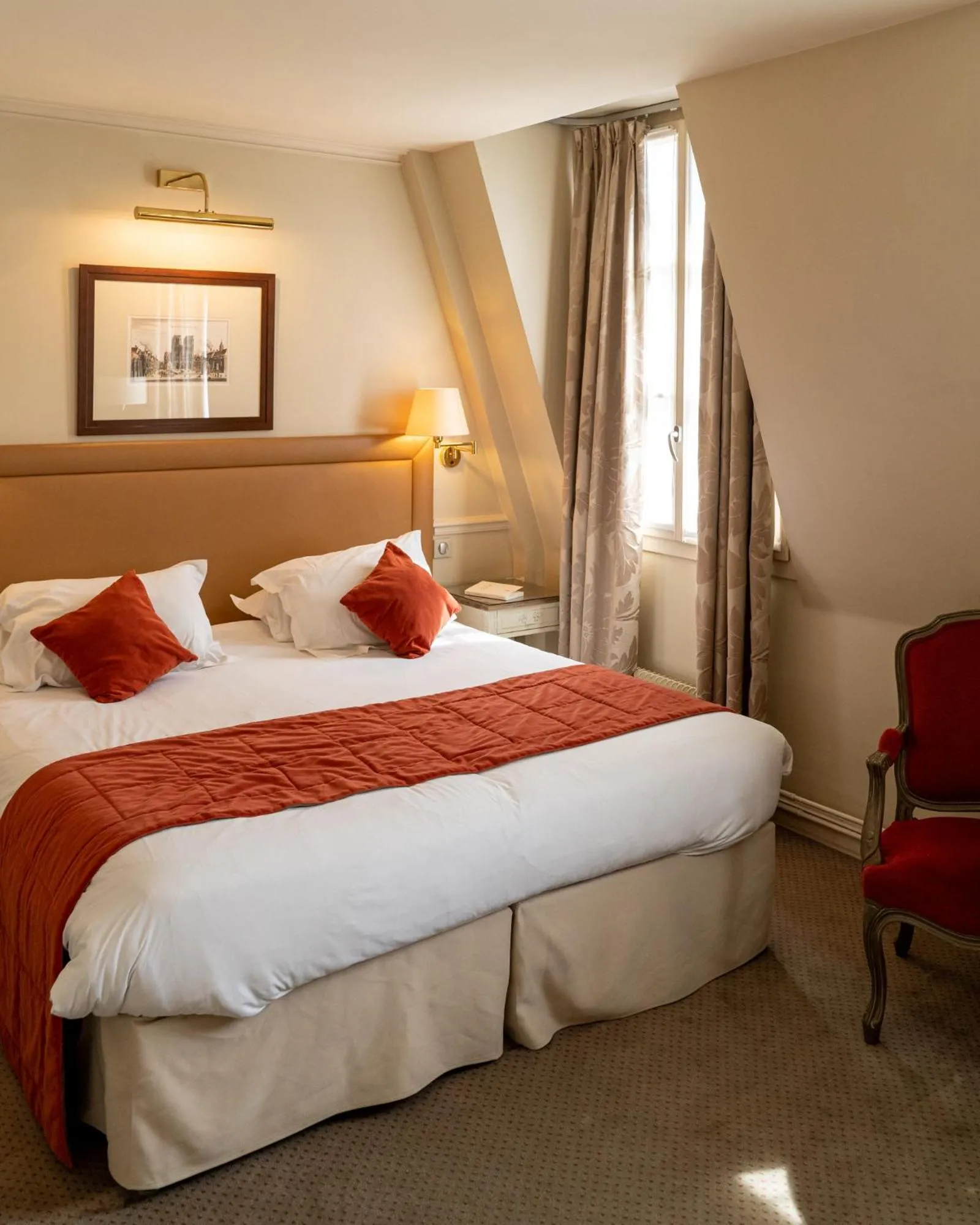 Bed in Hotel de L'Universite