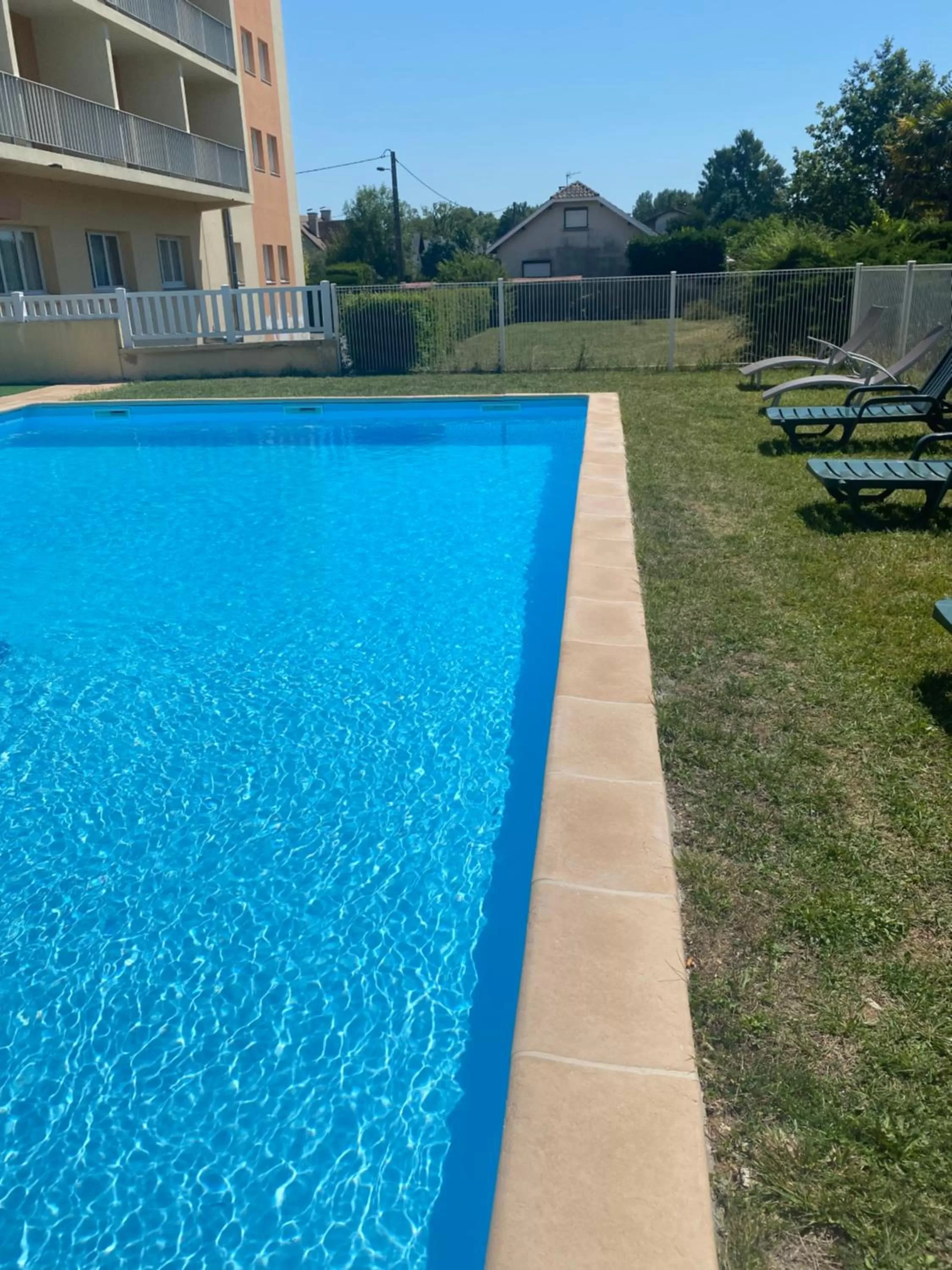 Patio in ibis Tarbes Odos