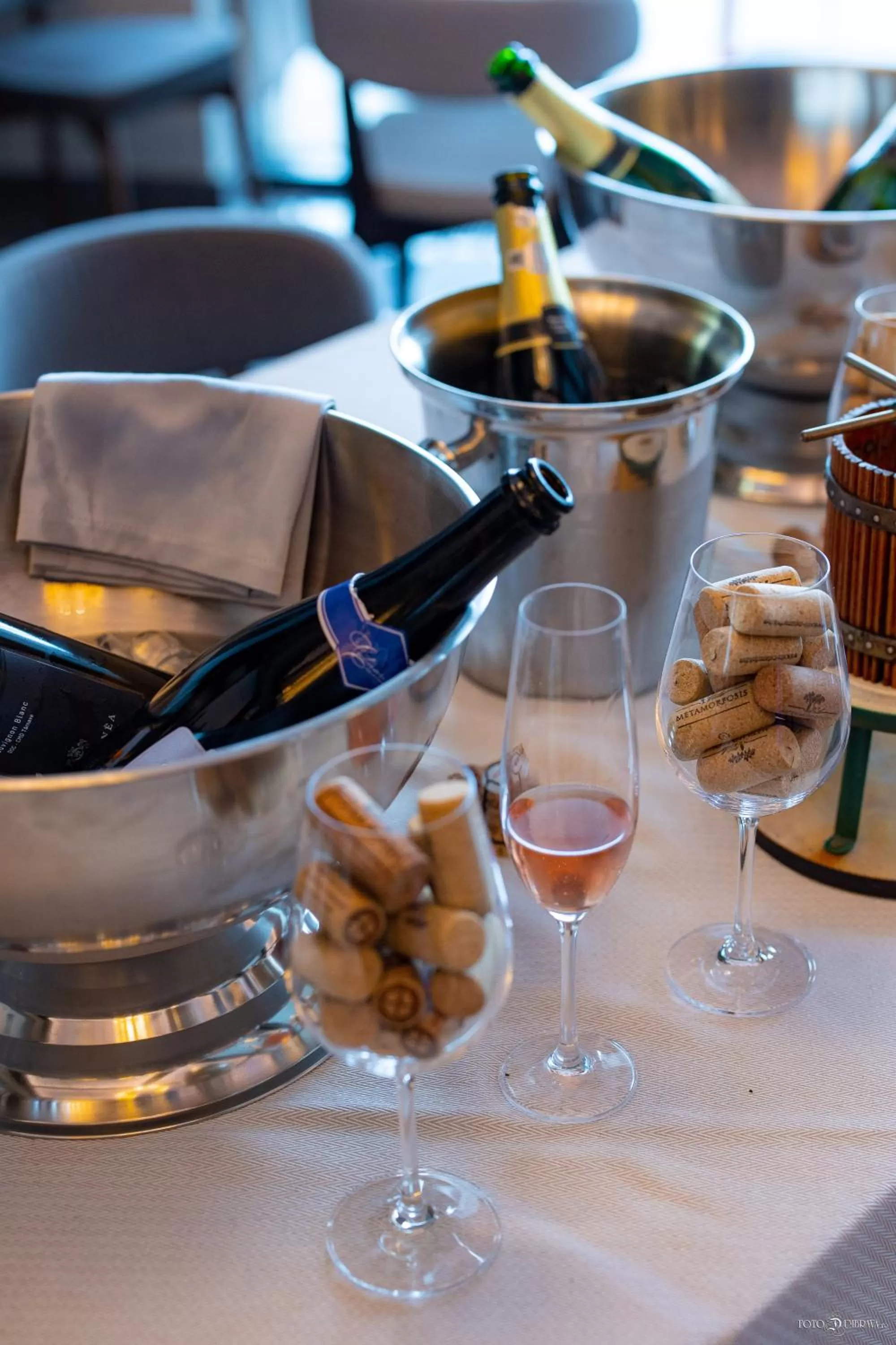 Restaurant/places to eat in Hotel Belmont