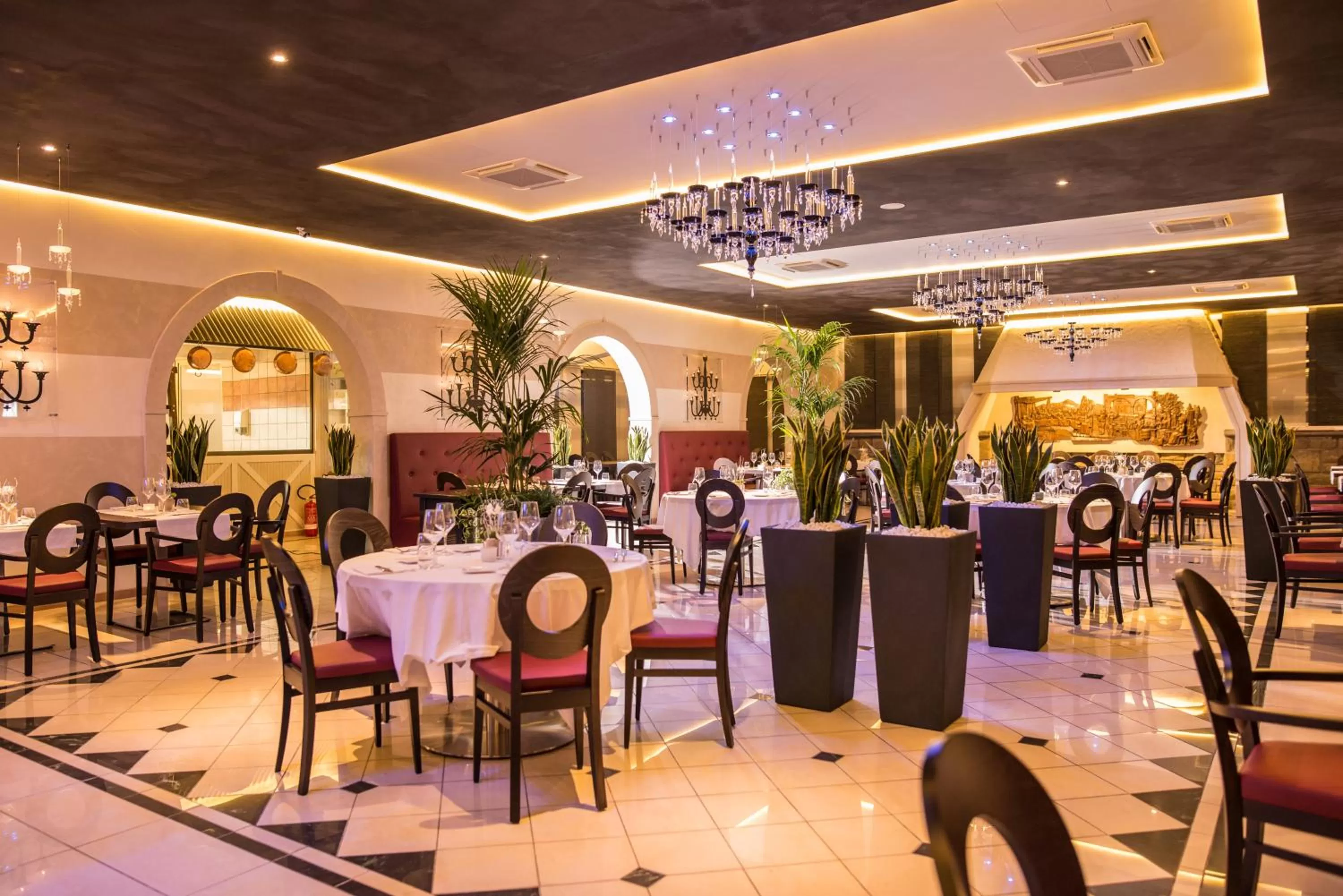 Restaurant/places to eat in Best Western Plus Hotel Modena Resort