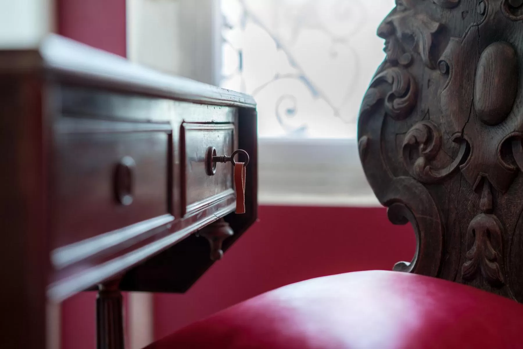 Property building in Le Temple De Jeanne