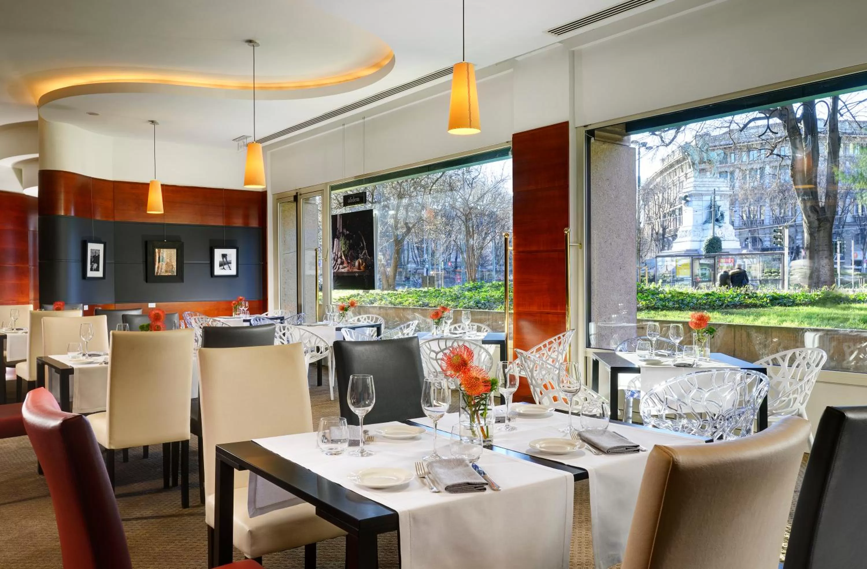 Restaurant/places to eat in UNA Hotels Cusani Milano