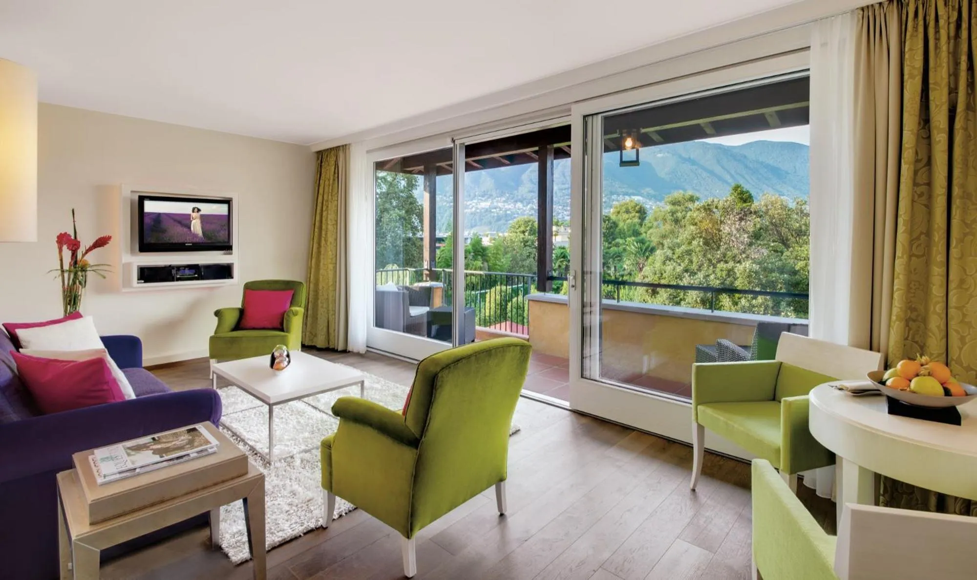 Photo of the whole room in Giardino Ascona