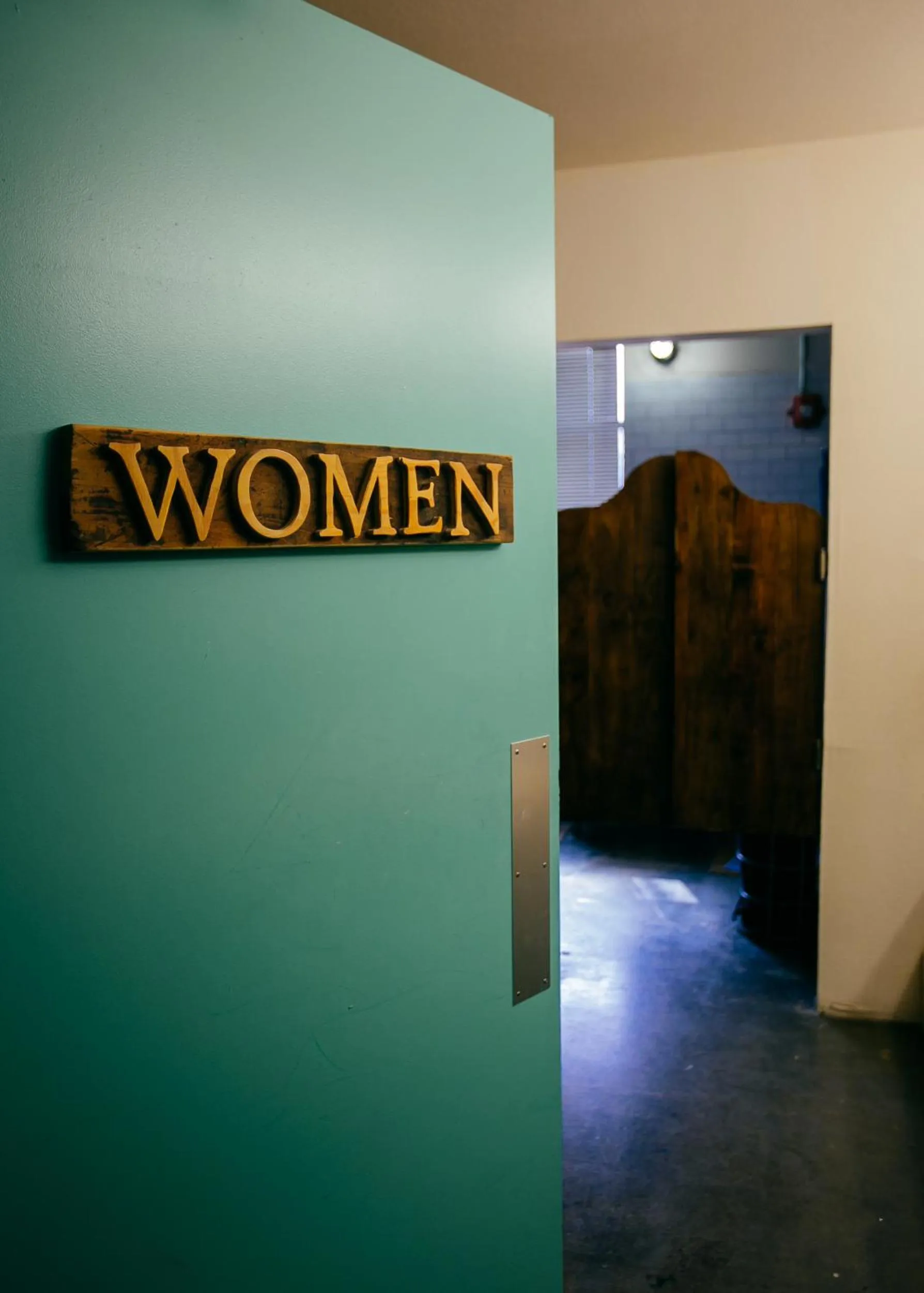 Logo/Certificate/Sign in Firehouse Hostel