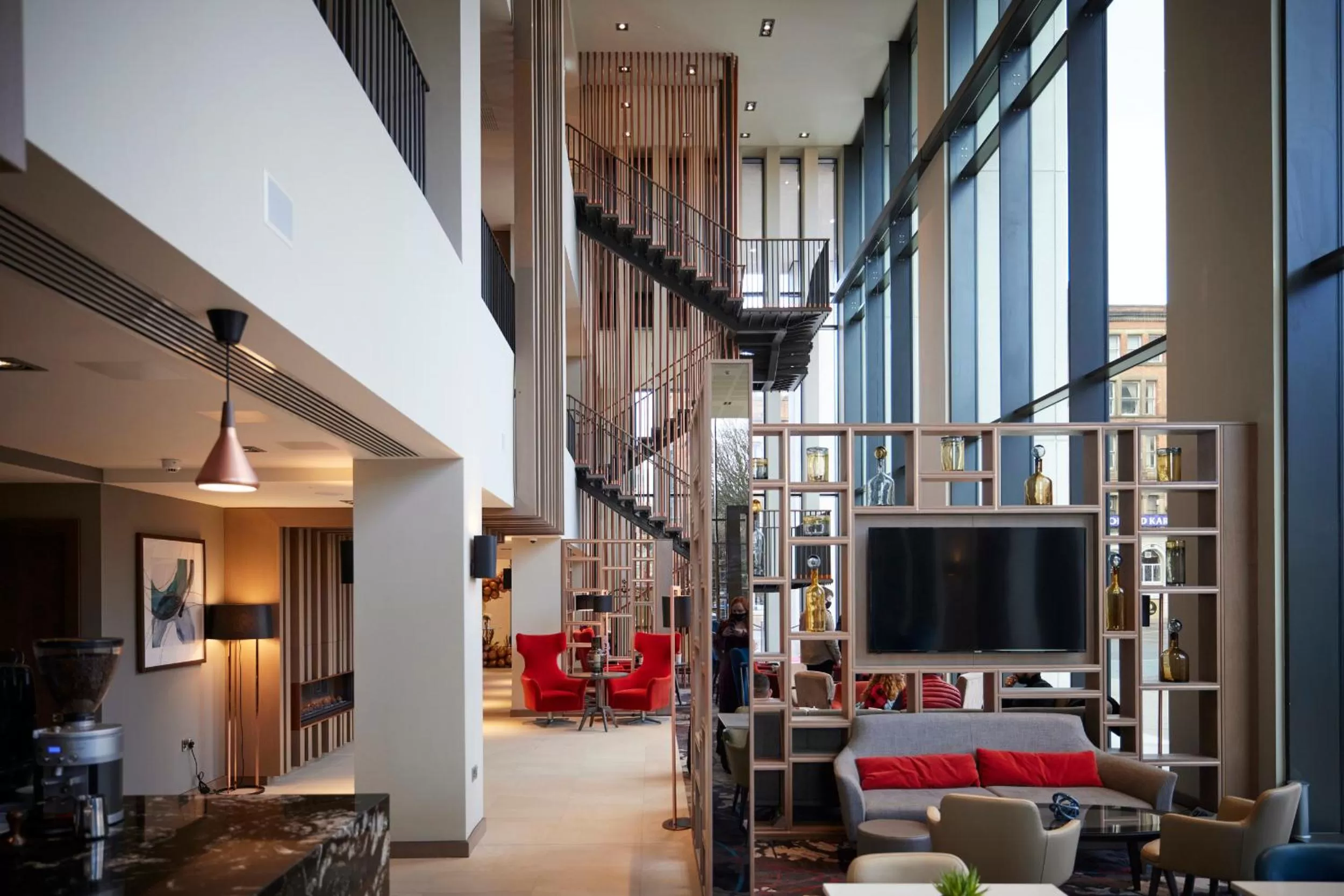 Lounge or bar in Clayton Hotel Manchester City Centre