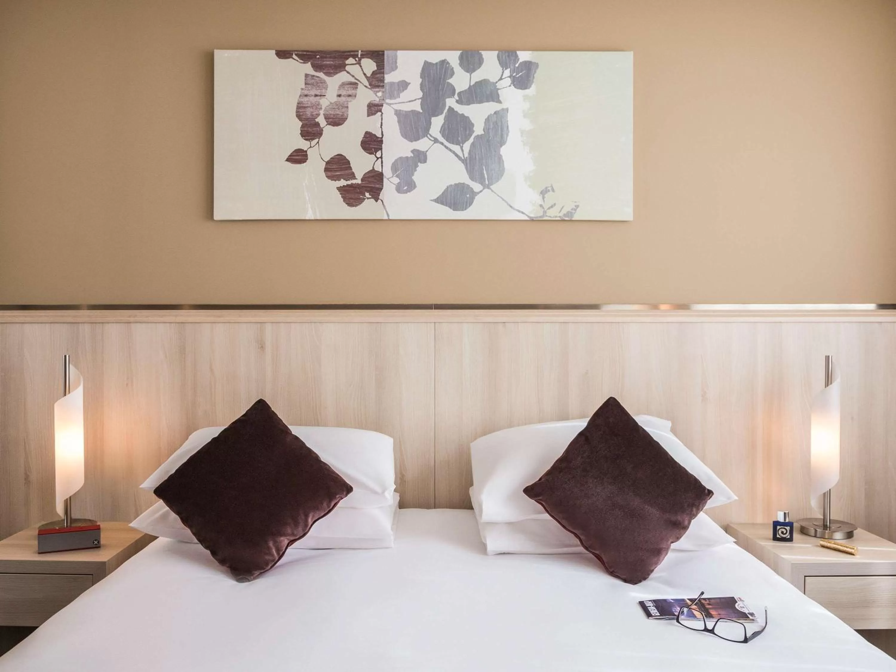 Photo of the whole room, Bed in Aparthotel Adagio Genève Mont-Blanc