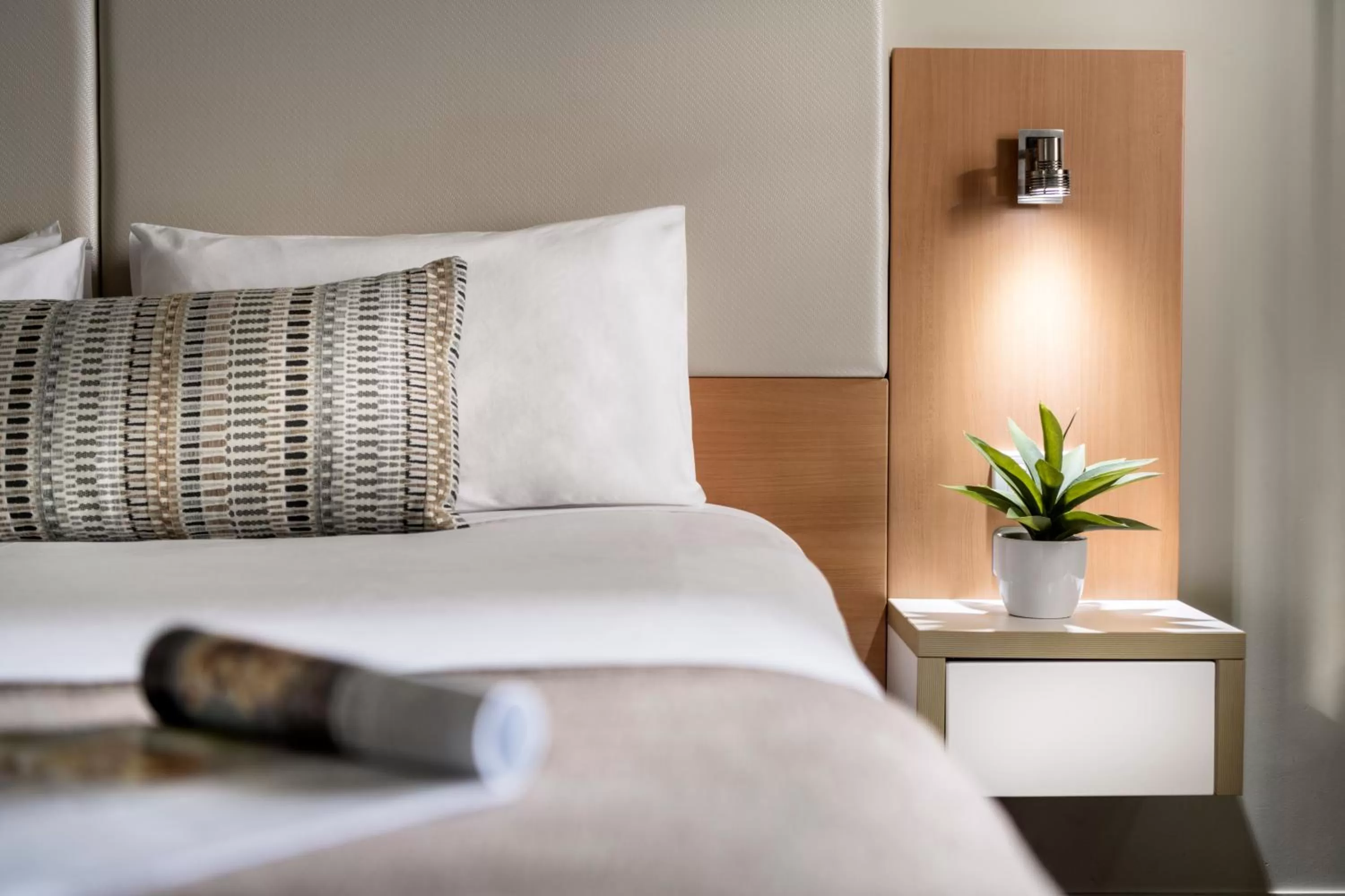 Photo of the whole room, Bed in Grand Hotel and Apartments Townsville