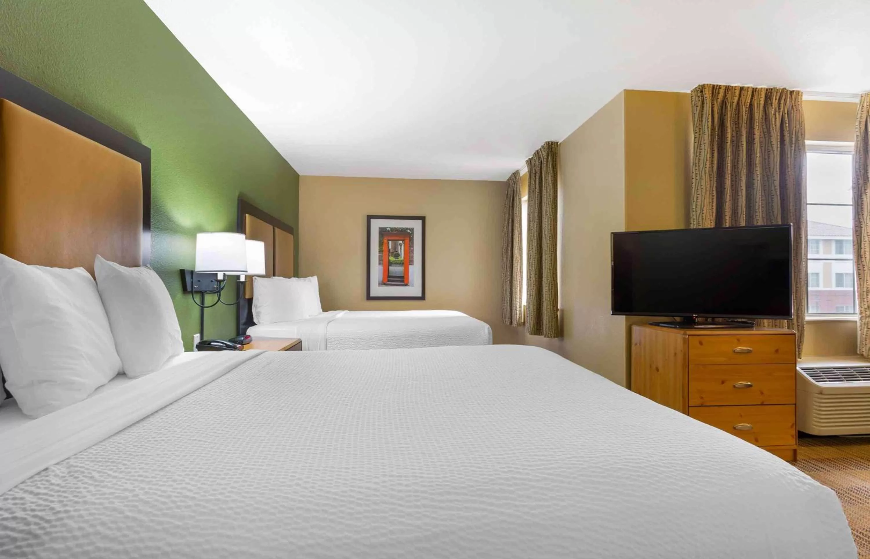 Bedroom, Bed in Extended Stay America Select Suites - Atlanta - Buckhead