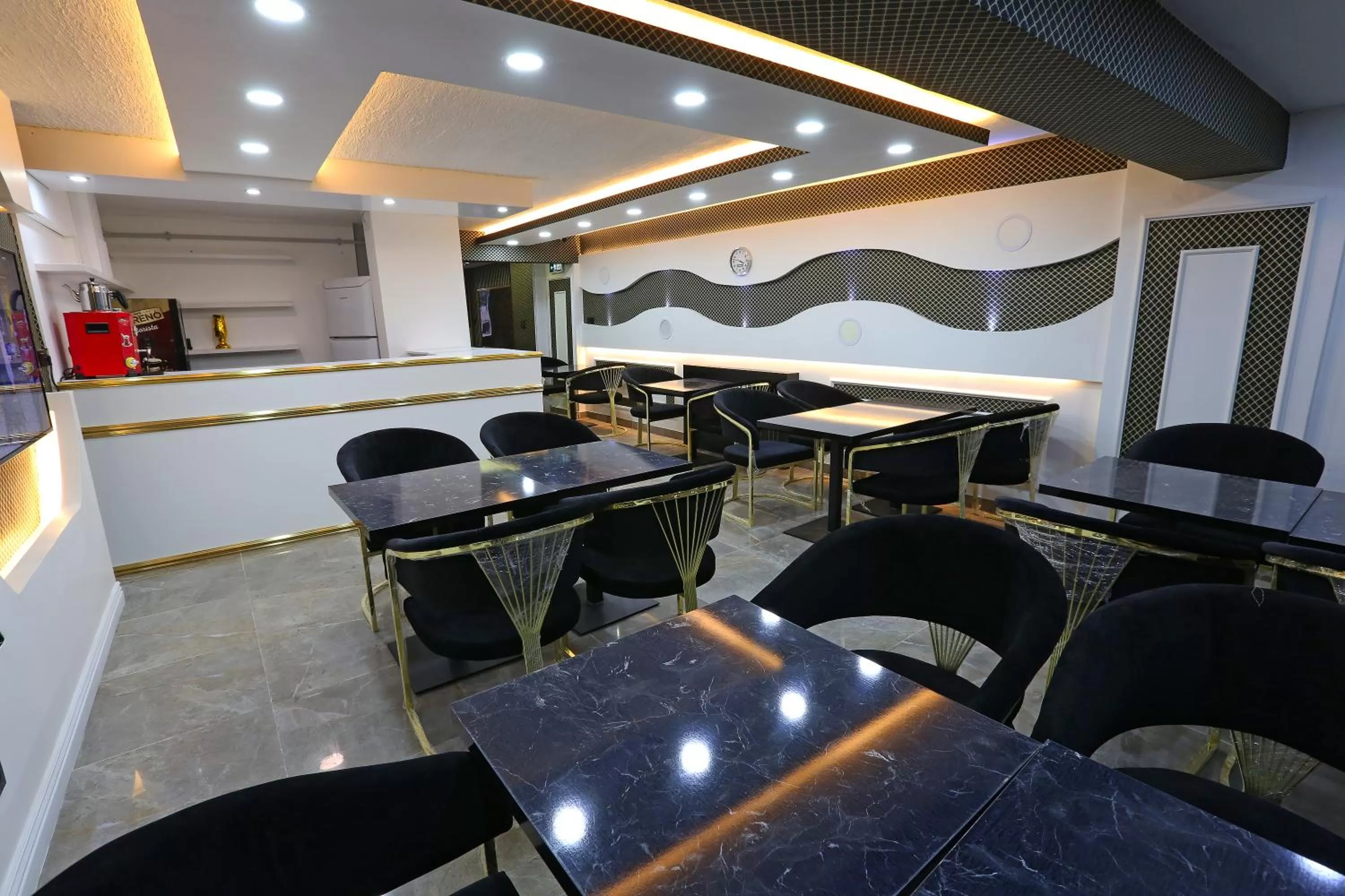 Lounge or bar in Nişantaşı Diamond Hotel