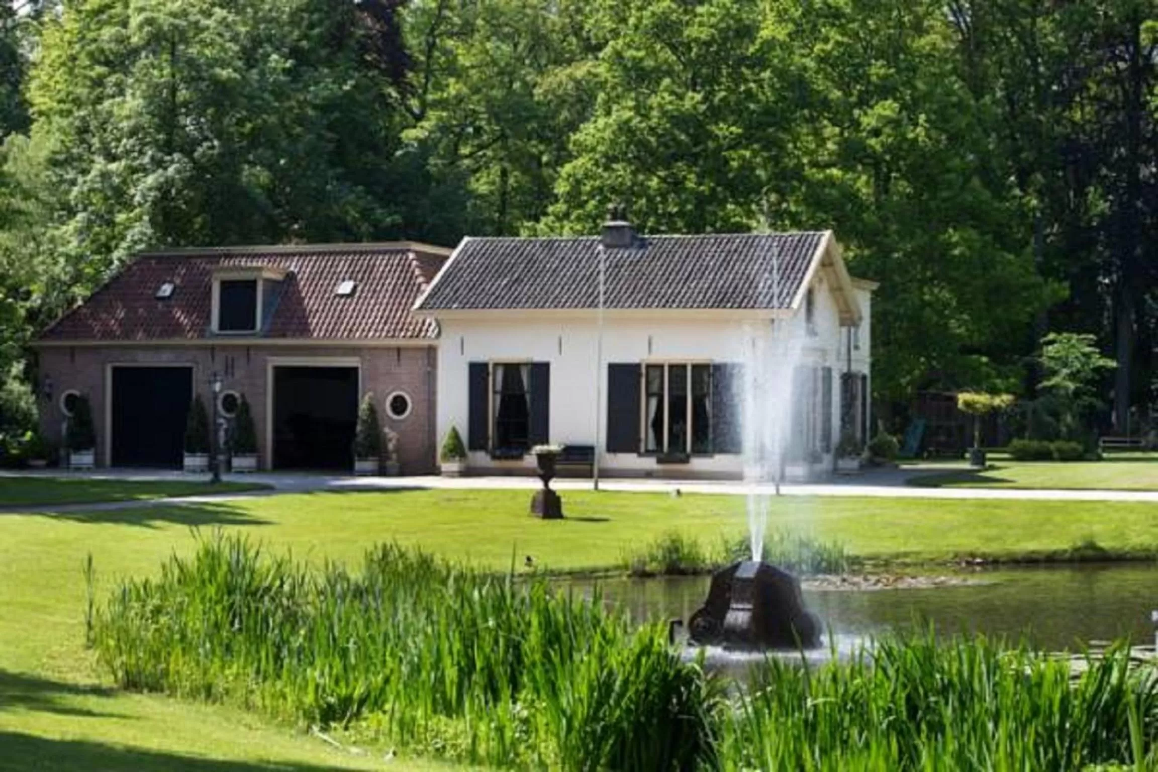 Facade/entrance, Property Building in B&B en SPA Landgoed Matanze