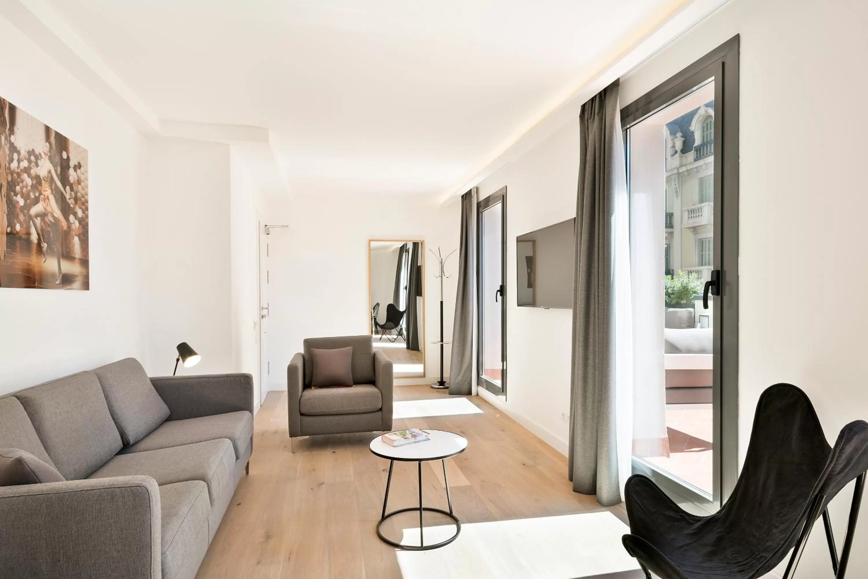 TV and multimedia in Murmuri Residence Mercader