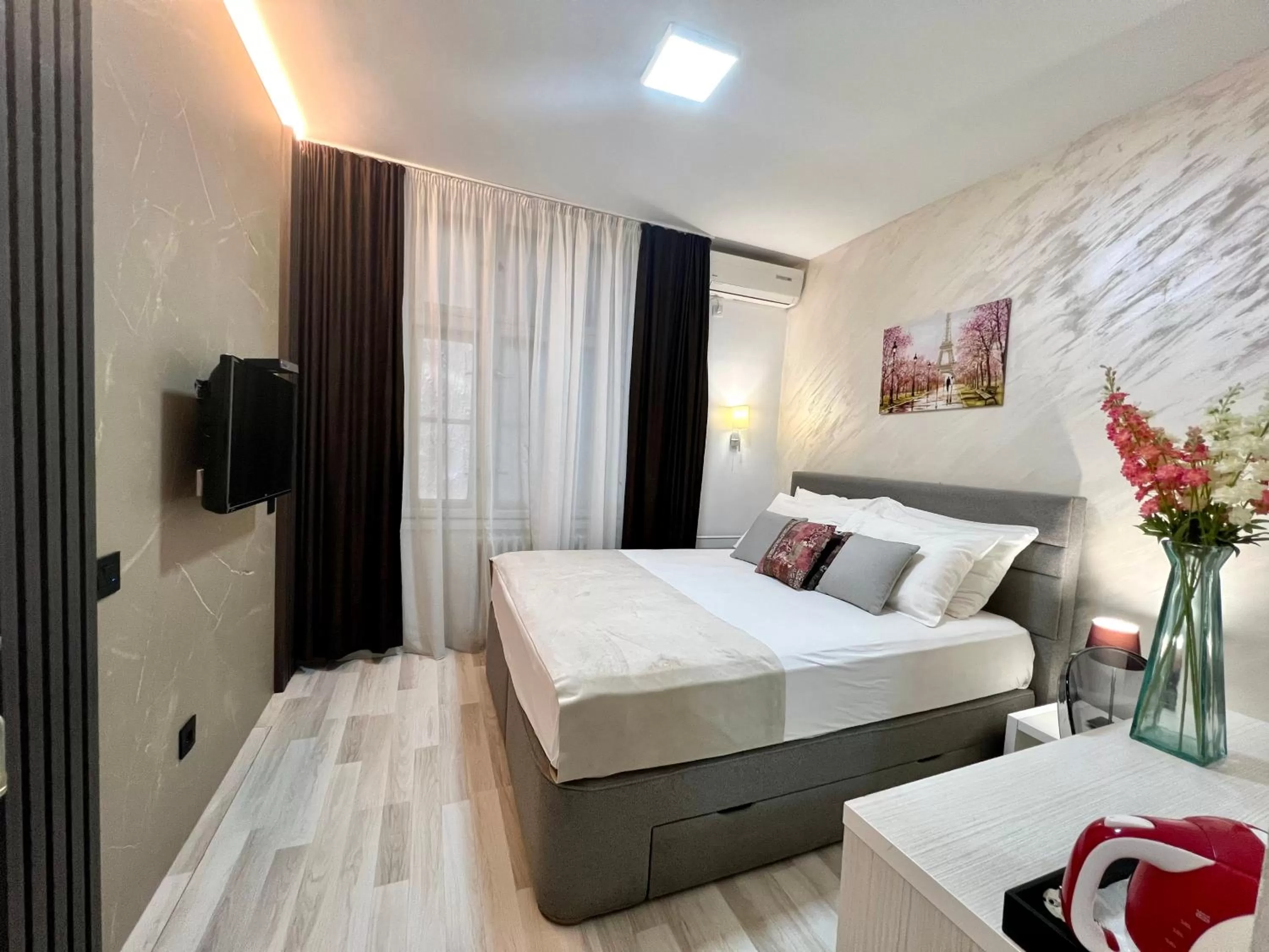 Bed in Centar Forever