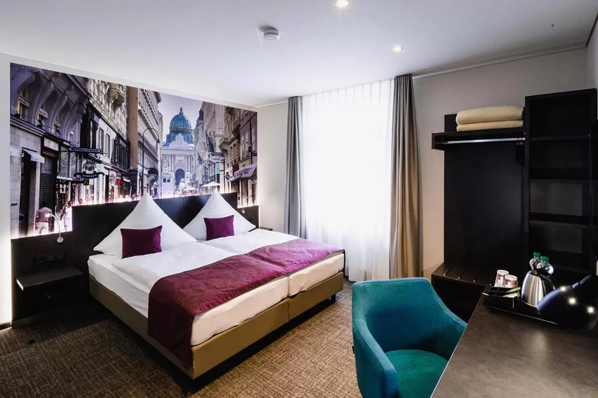 Photo of the whole room, Bed in Bahnhof-Erzingen, hotel, coffee & more