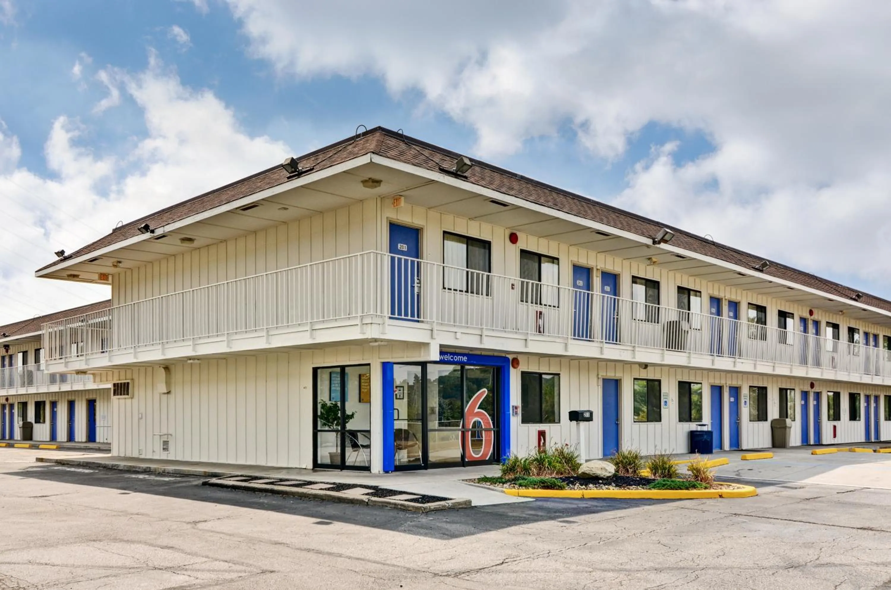 Facade/entrance in Motel 6-Pittsburgh, PA - Crafton