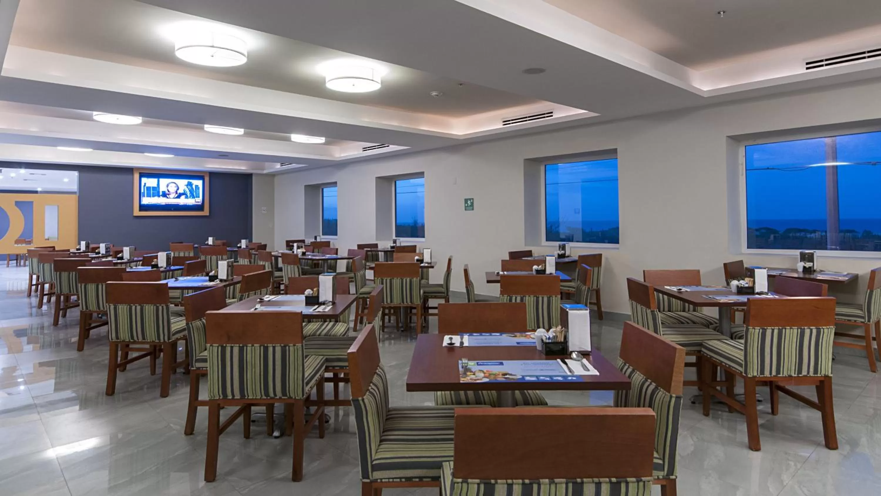 Breakfast in Holiday Inn Express Cabo San Lucas by IHG