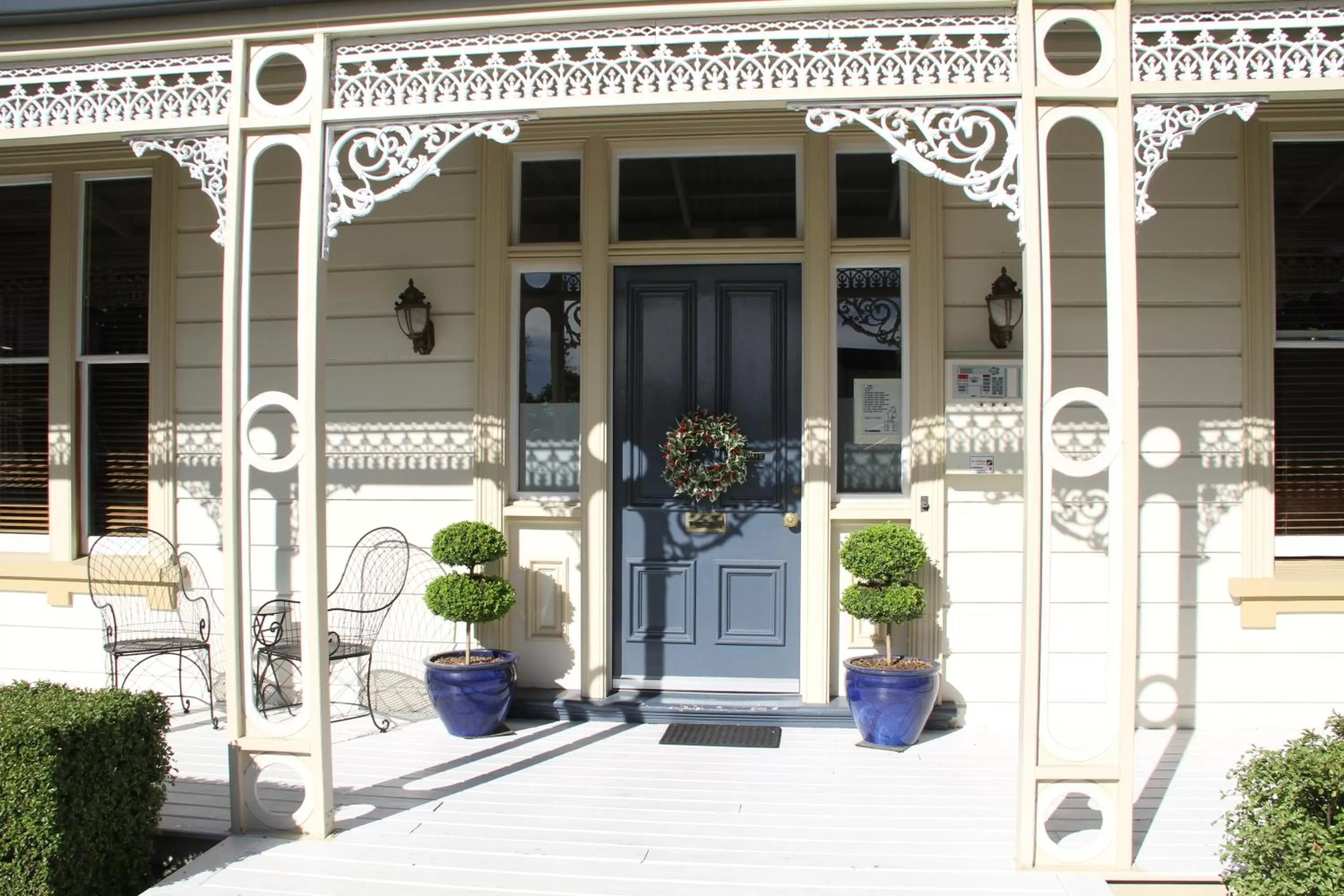 Facade/entrance in Merivale Manor