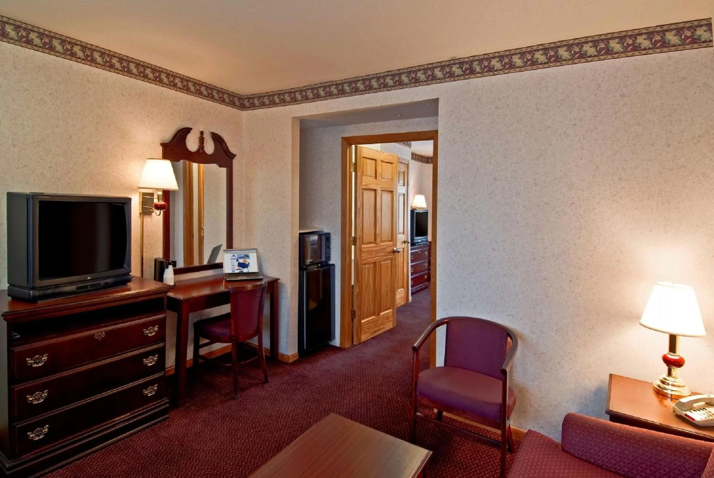 Living room in Americas Best Value Inn Waukegan