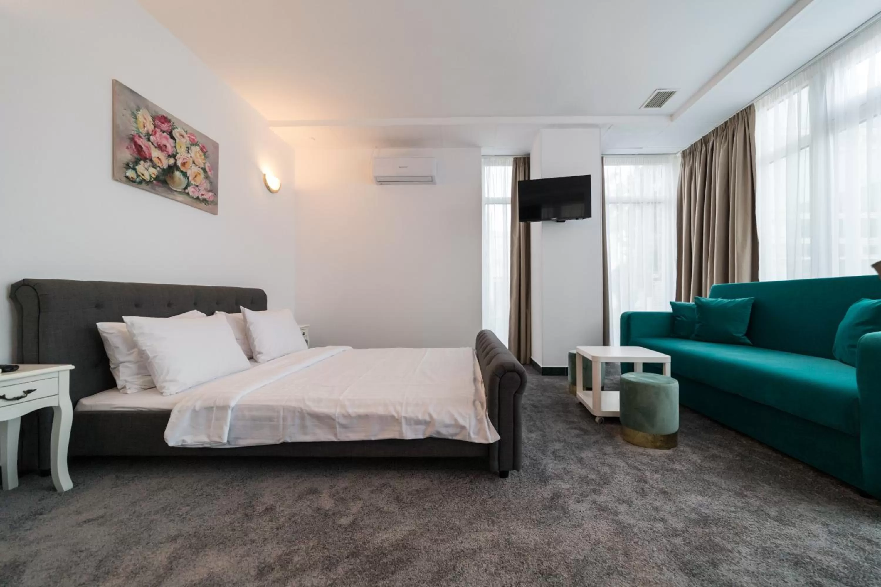 Bed in Avenue Palm Eforie - Avenue Hotels