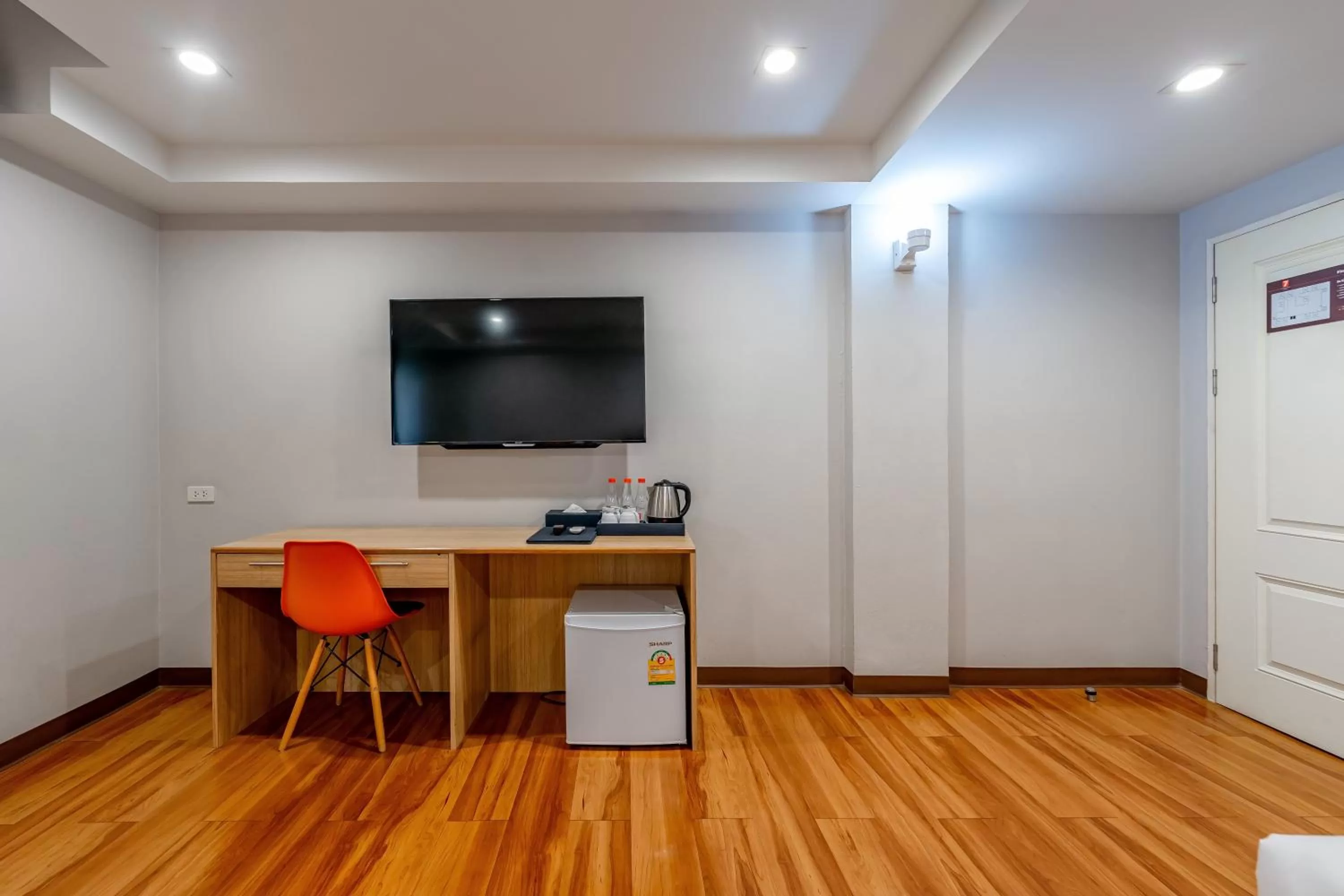 7 Days Premium Hotel at Icon Siam Station - No Parking