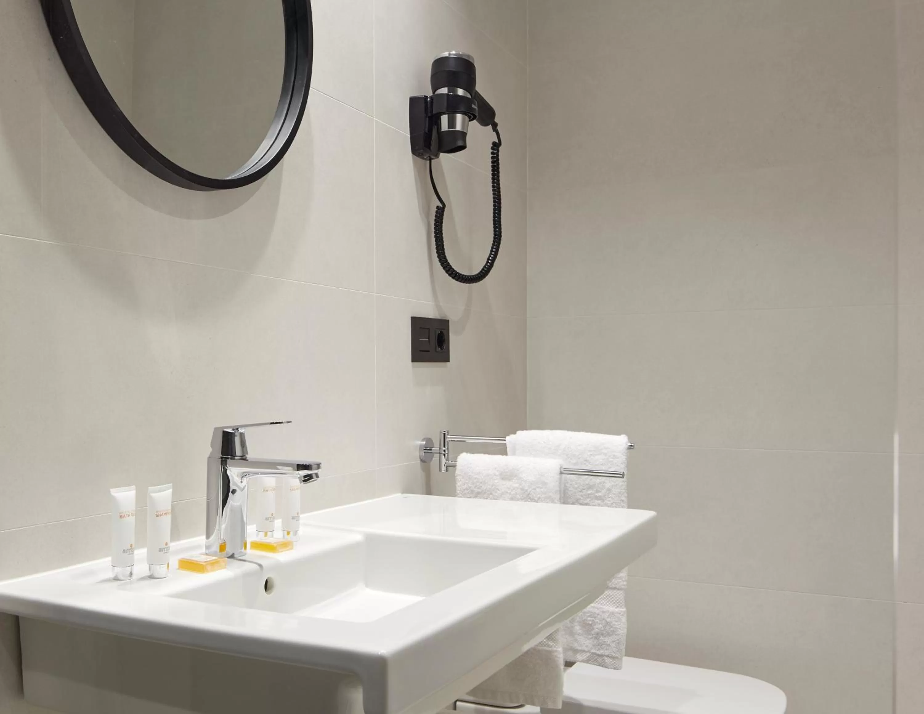 Bathroom in HOTEL ARRiZUL BEACH