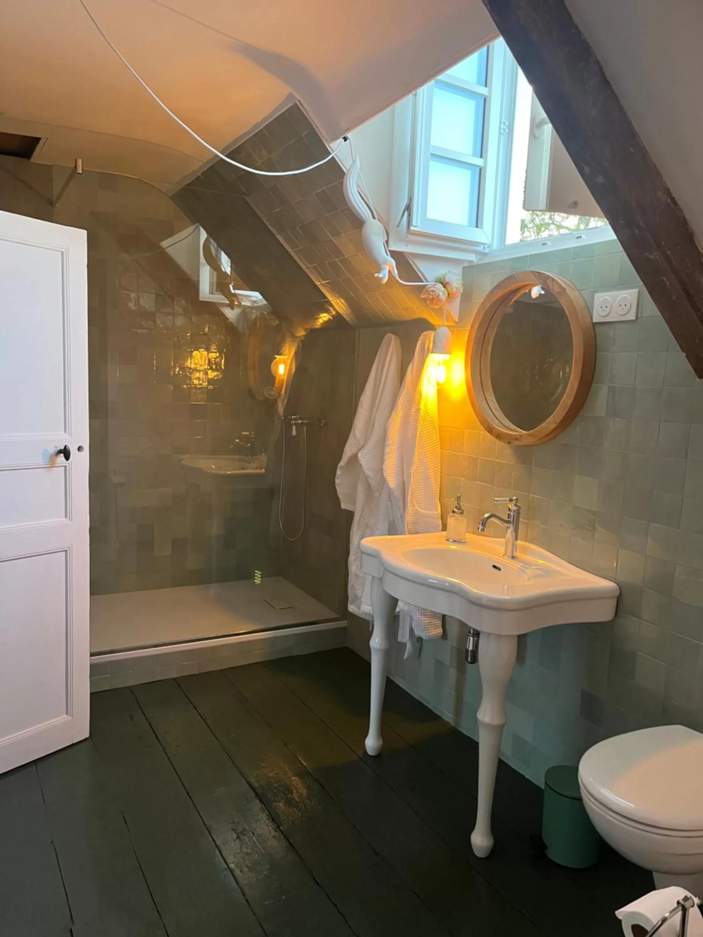 Bathroom in la_grande_guerais