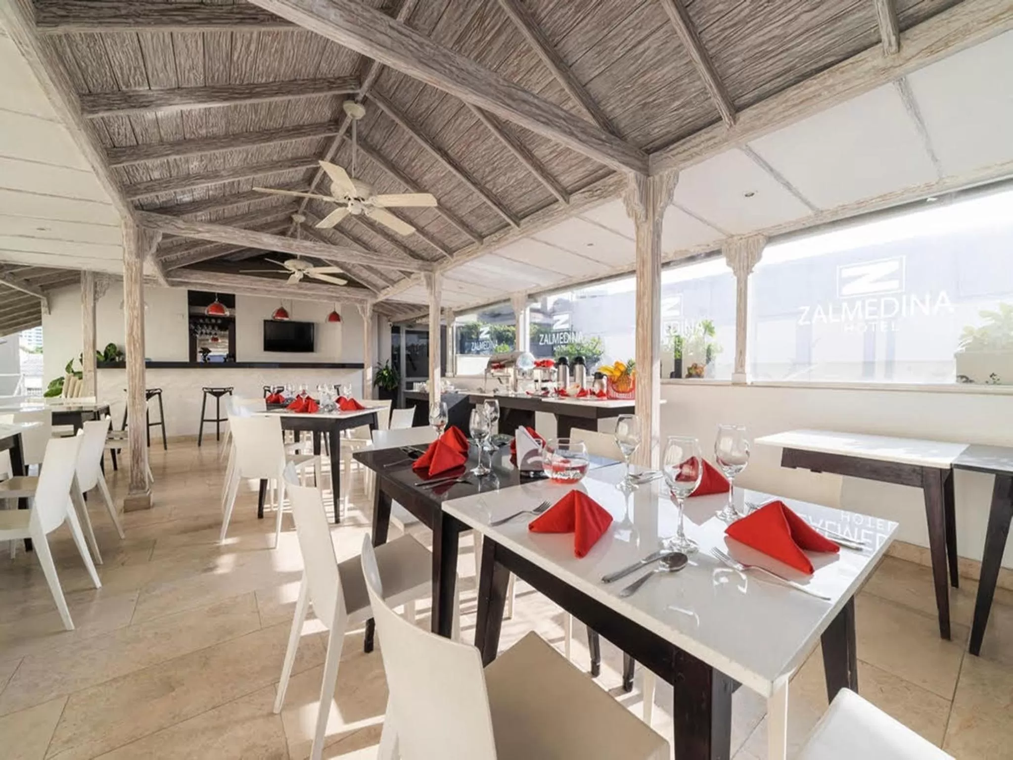 Restaurant/places to eat in Zalmedina Hotel