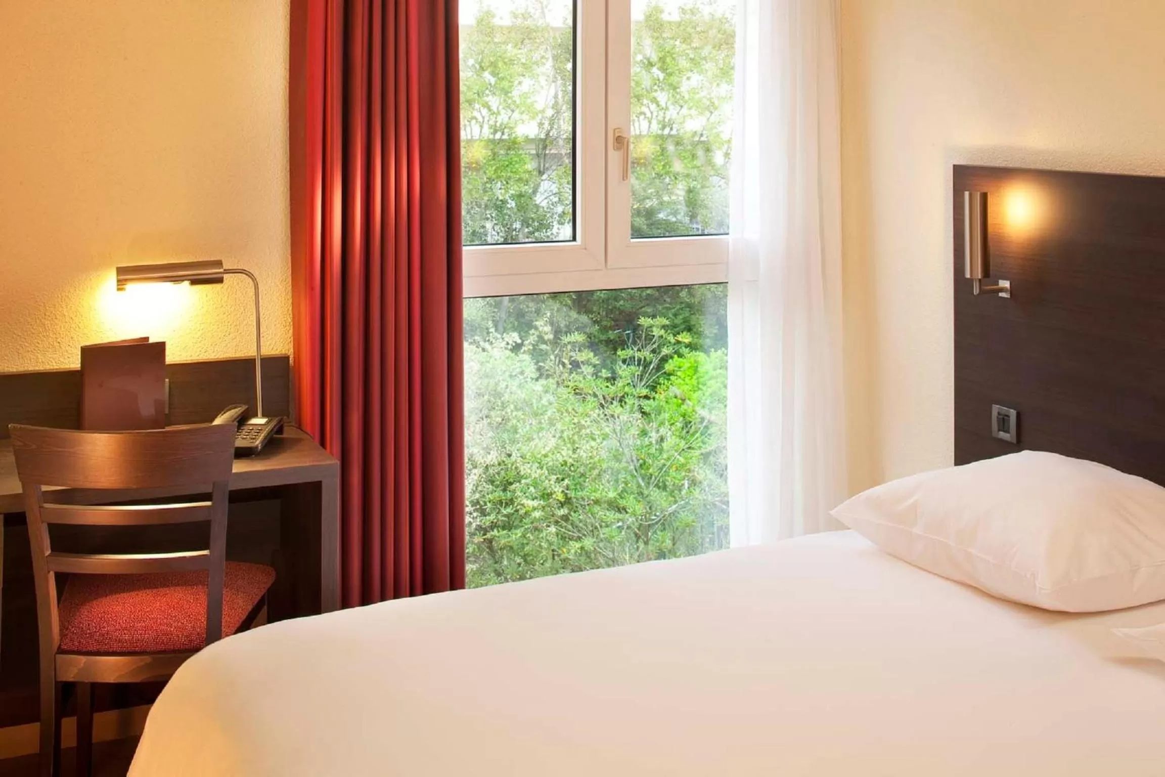 Double Room in Escale Oceania Biarritz