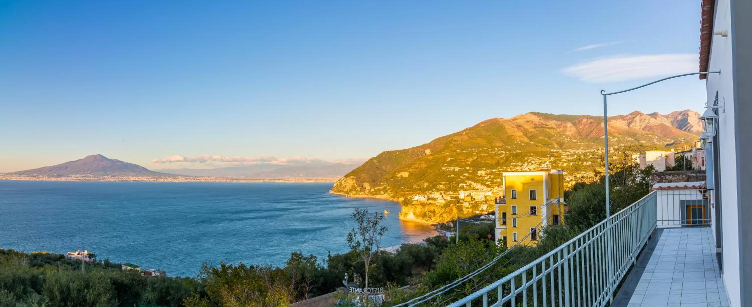 Facade/entrance in Villa Mariagiovanna