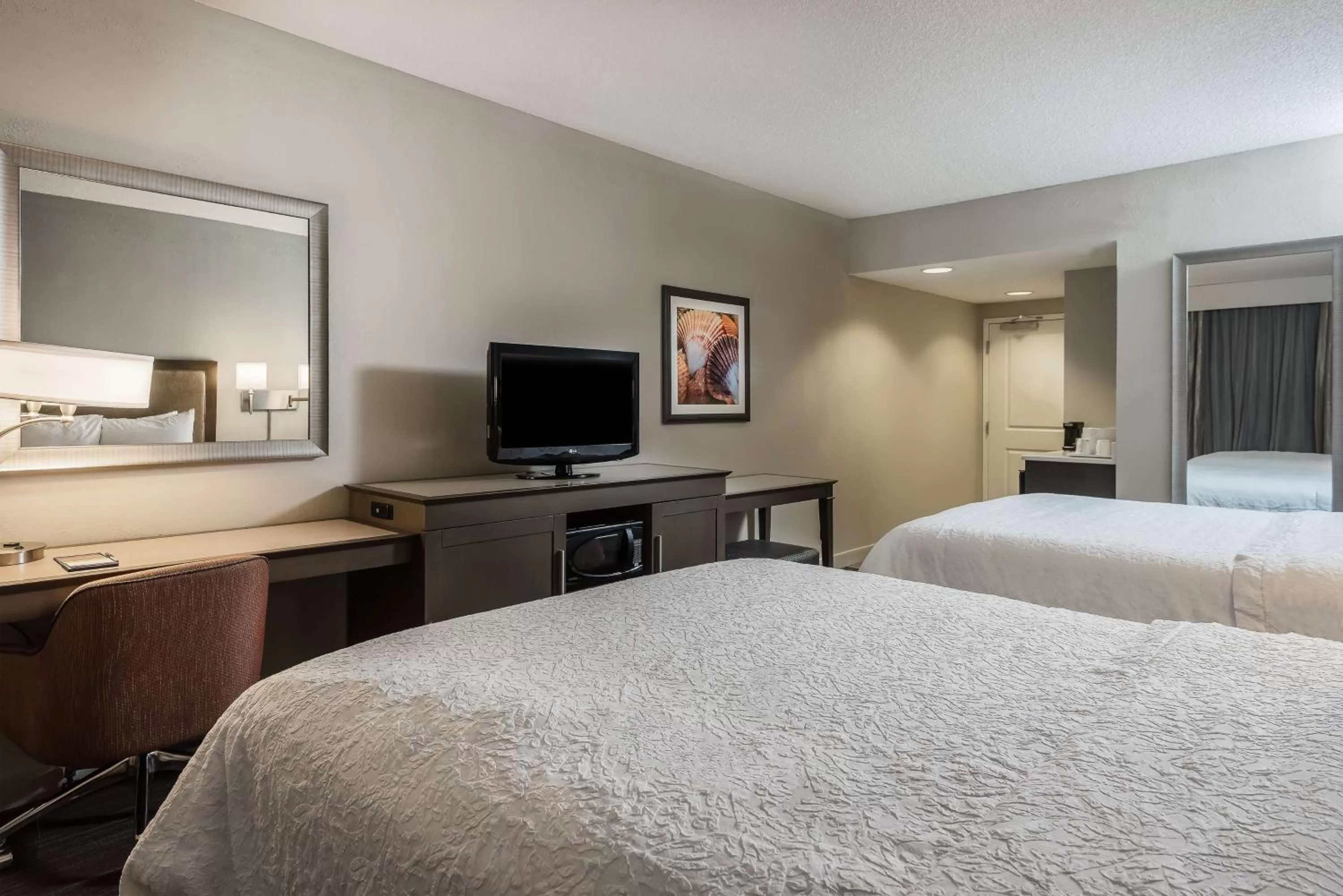 Bed in Hampton Inn Myrtle Beach West