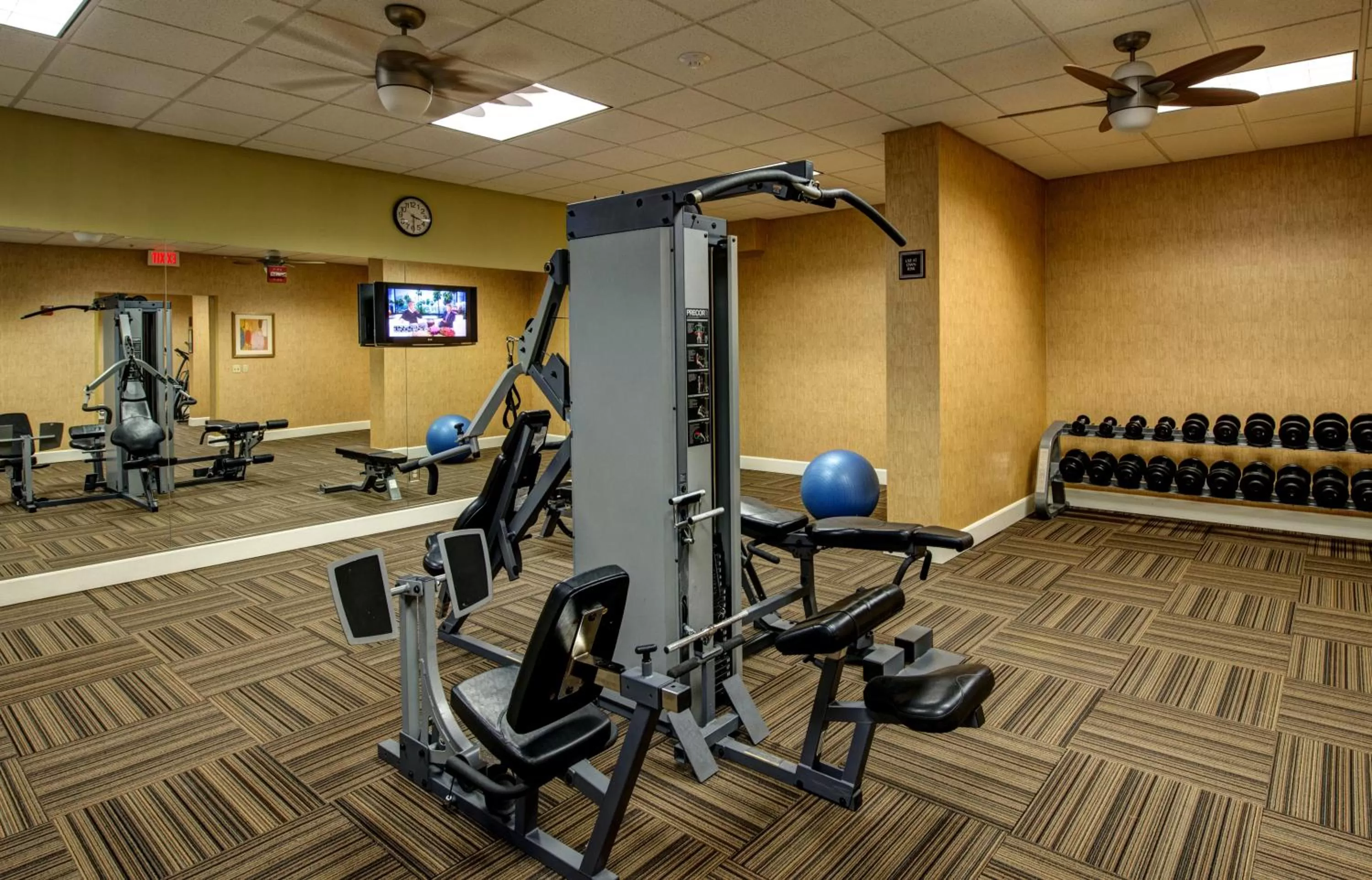 Fitness centre/facilities in The Rockville Hotel, a Ramada by Wyndham