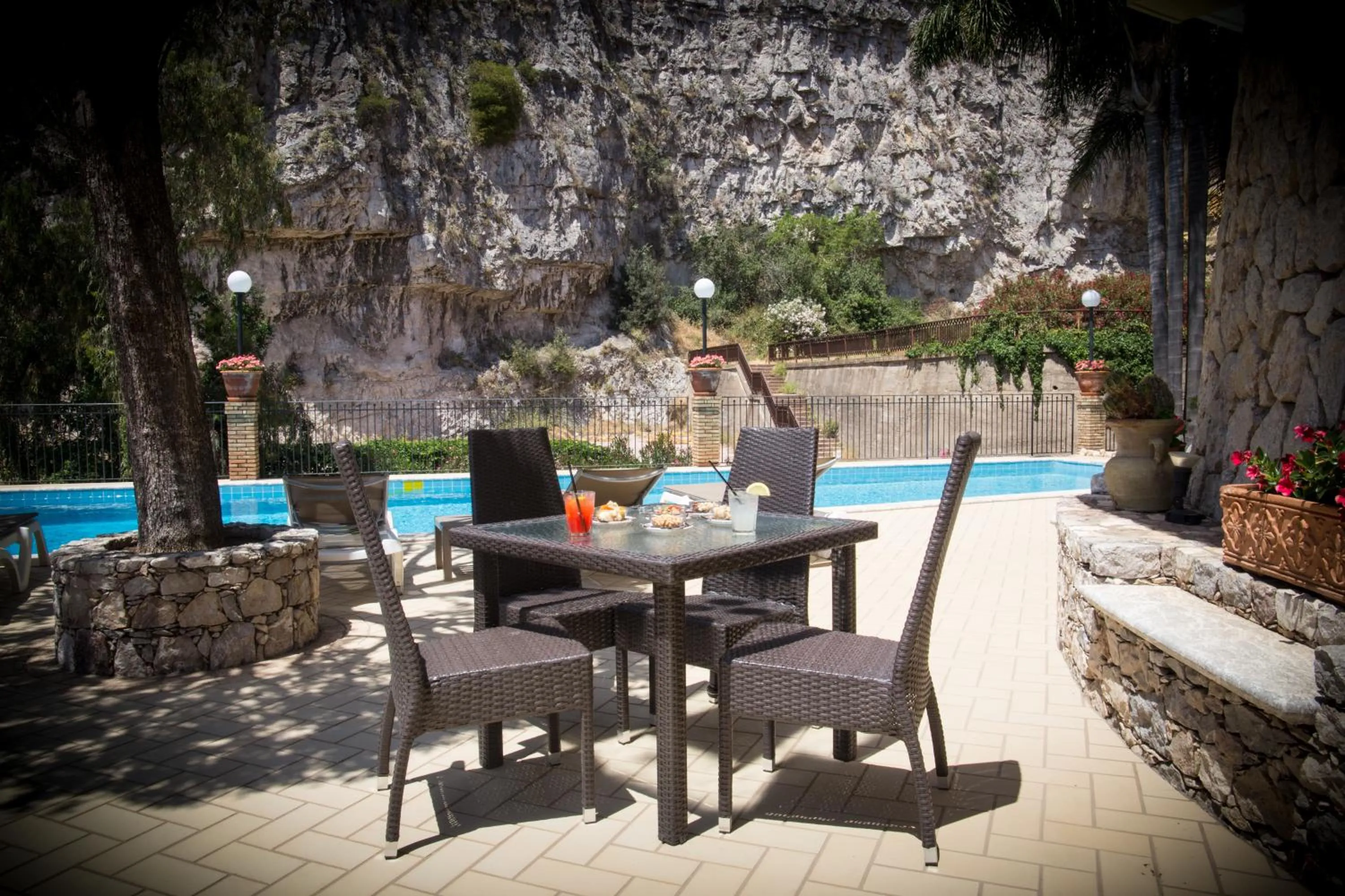 Swimming pool in Hotel Corallo