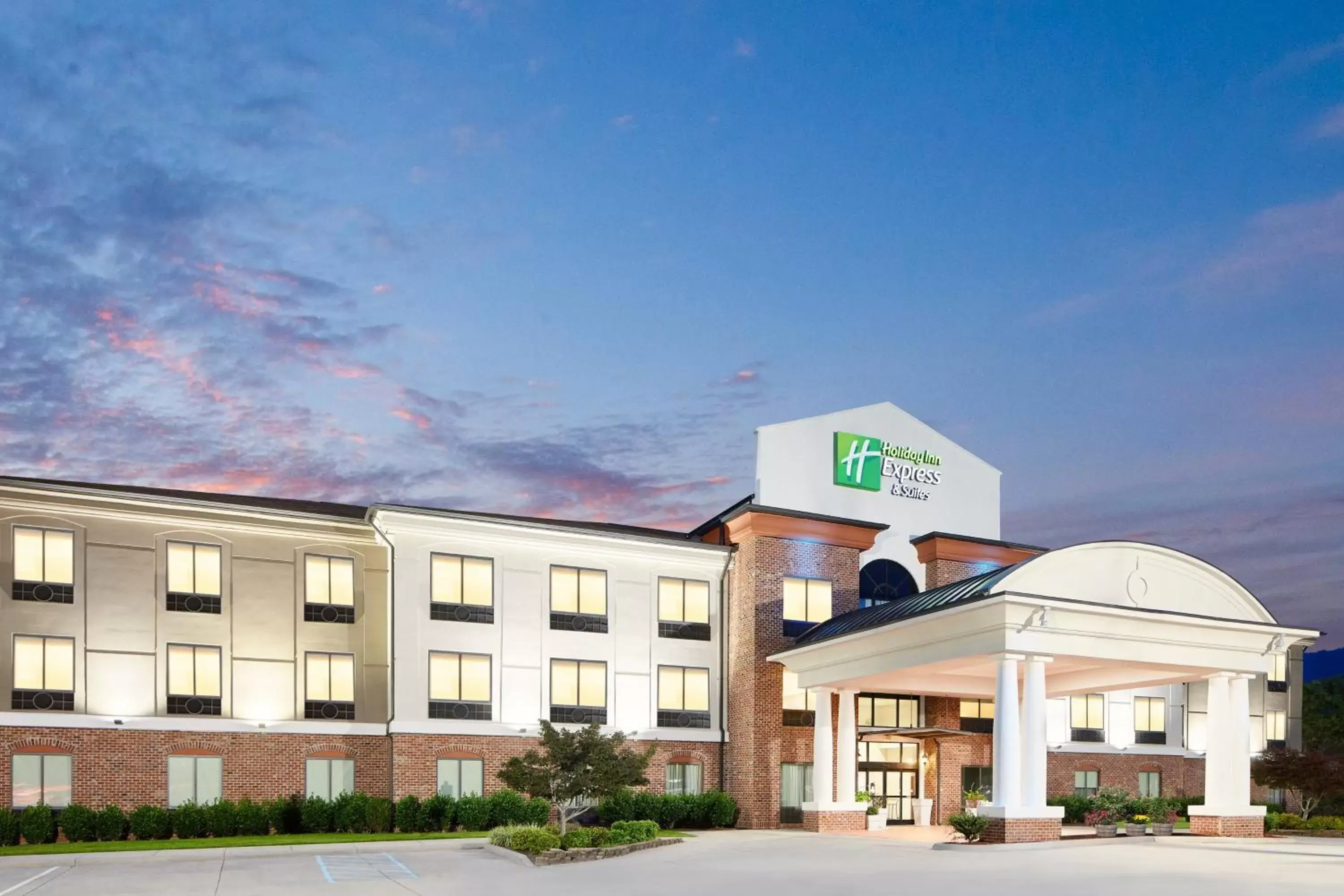 Holiday Inn Express Hotel & Suites Salem by IHG Holiday Inn Express Hotel & Suites Salem by IHG