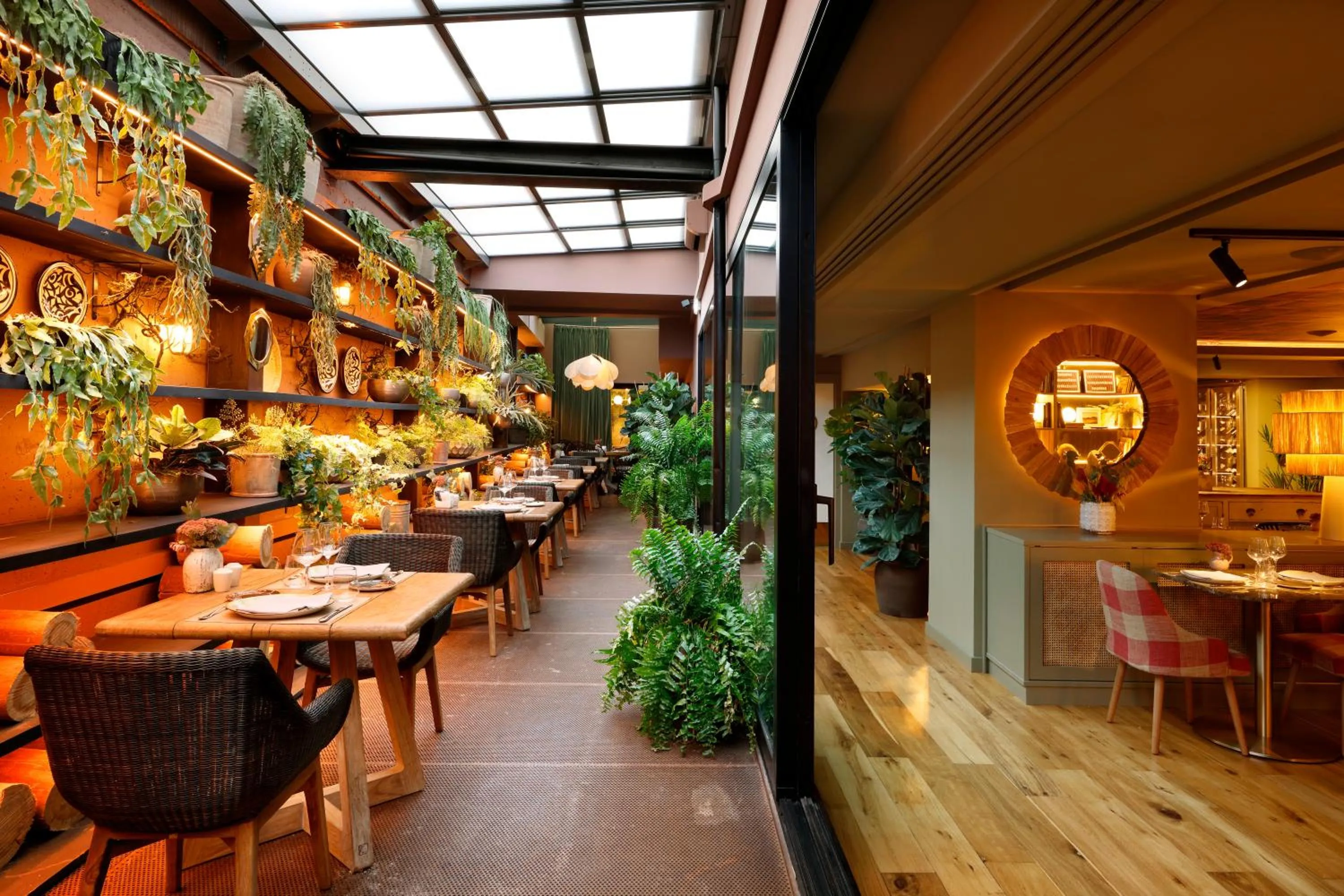 Patio in Barceló Oviedo Cervantes