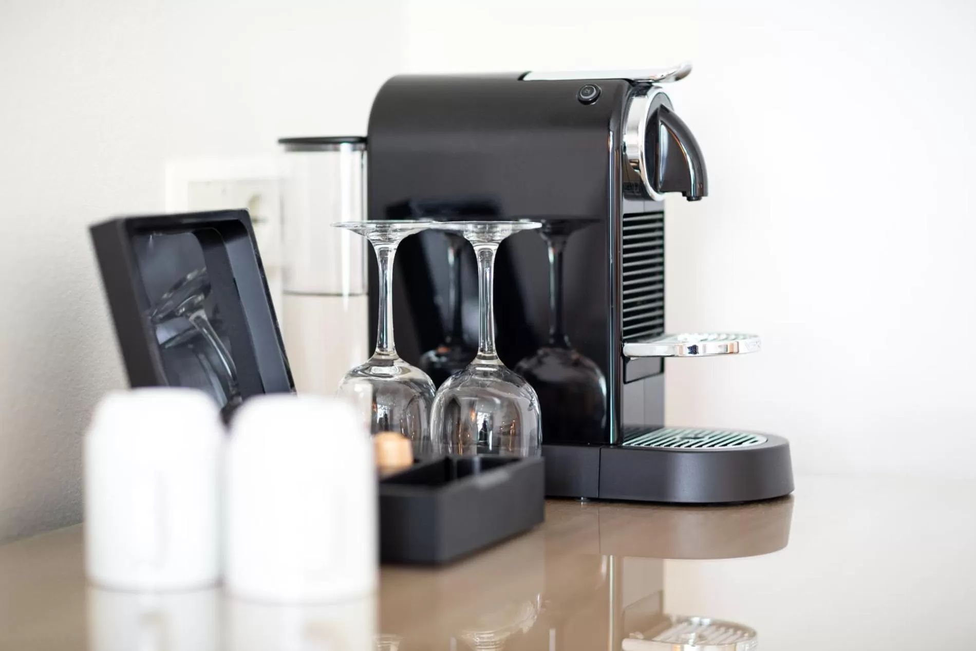Coffee/tea facilities in Rosfjord Strandhotel