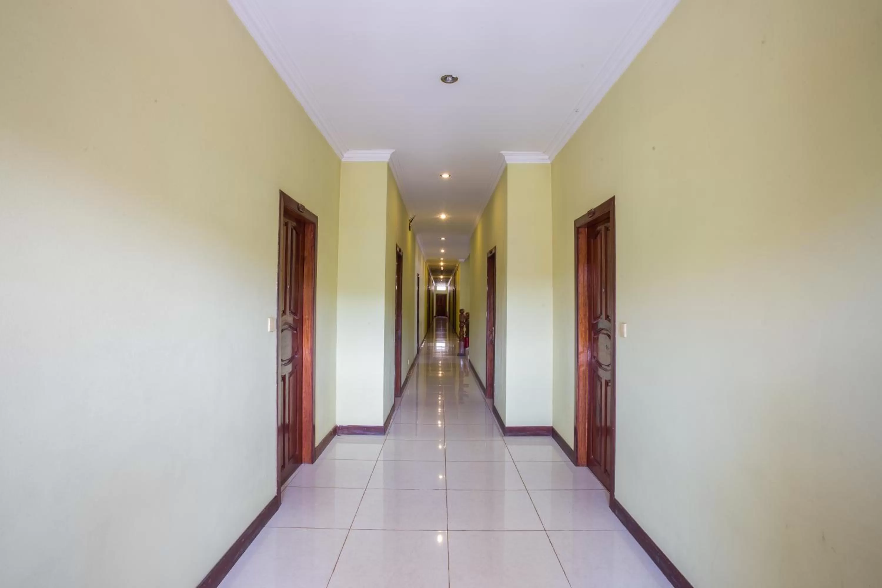 Floor plan in Side Walk Hotel