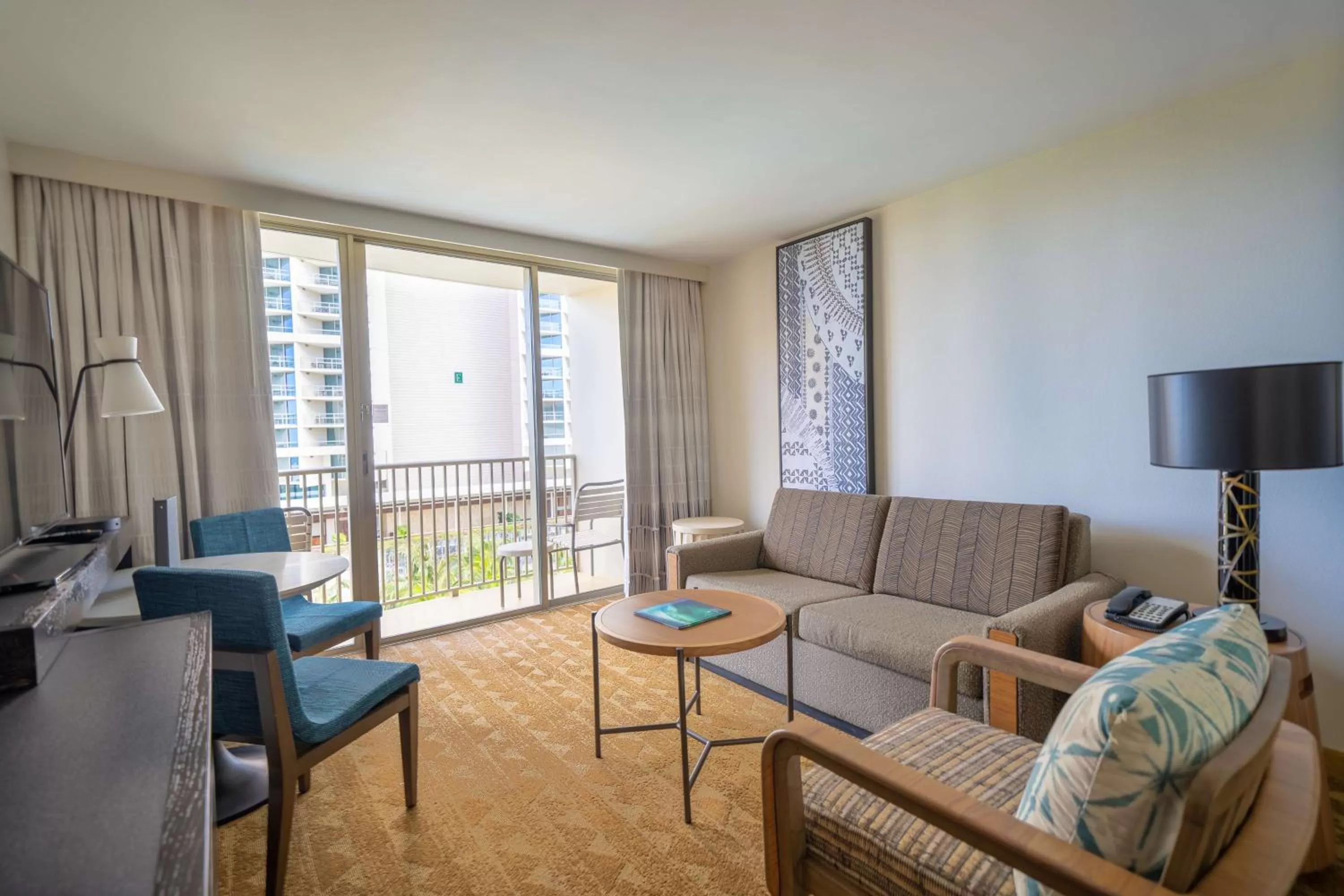 Living room in Embassy Suites by Hilton Waikiki Beach Walk
