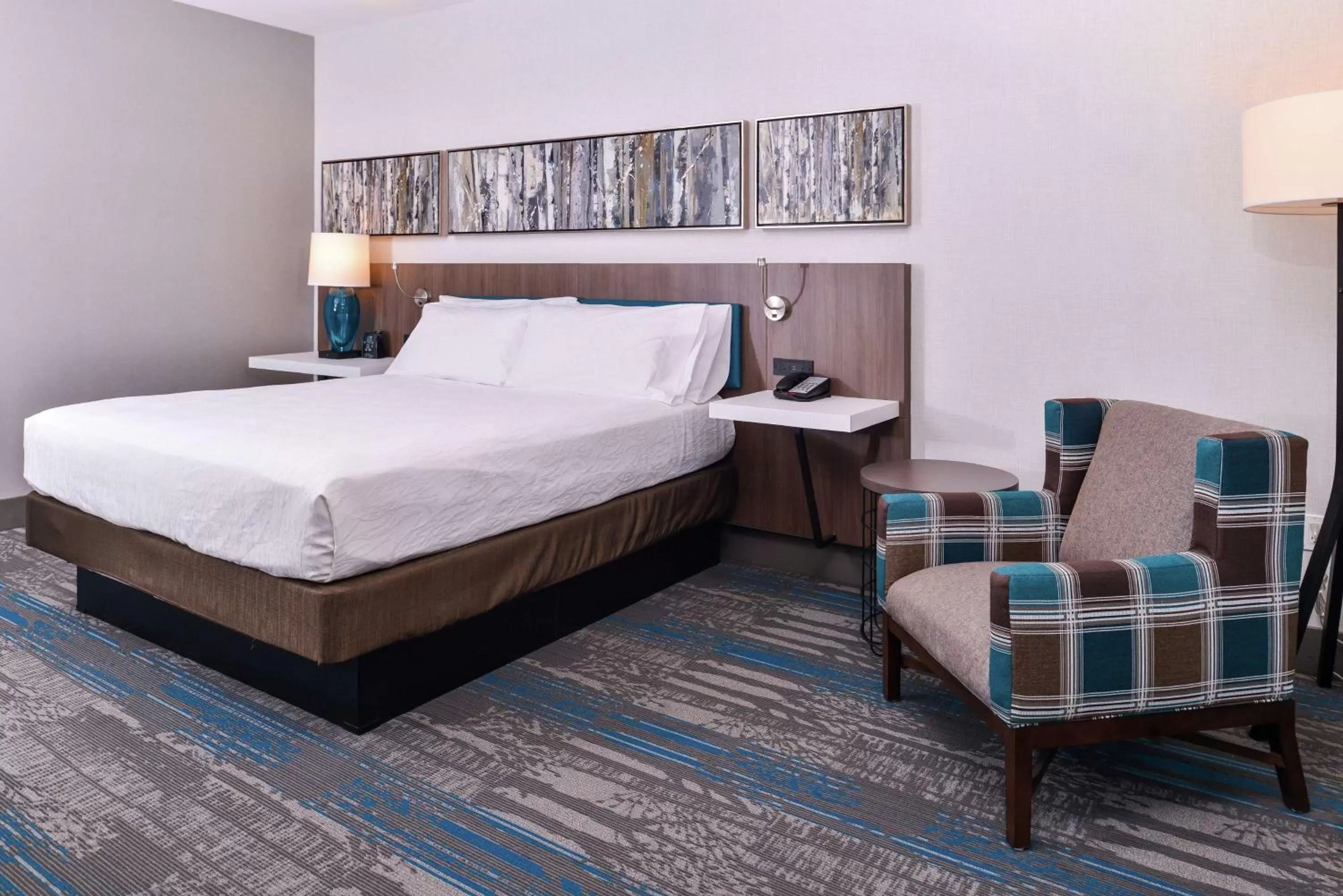 Bed in Hilton Garden Inn Salt Lake City Downtown