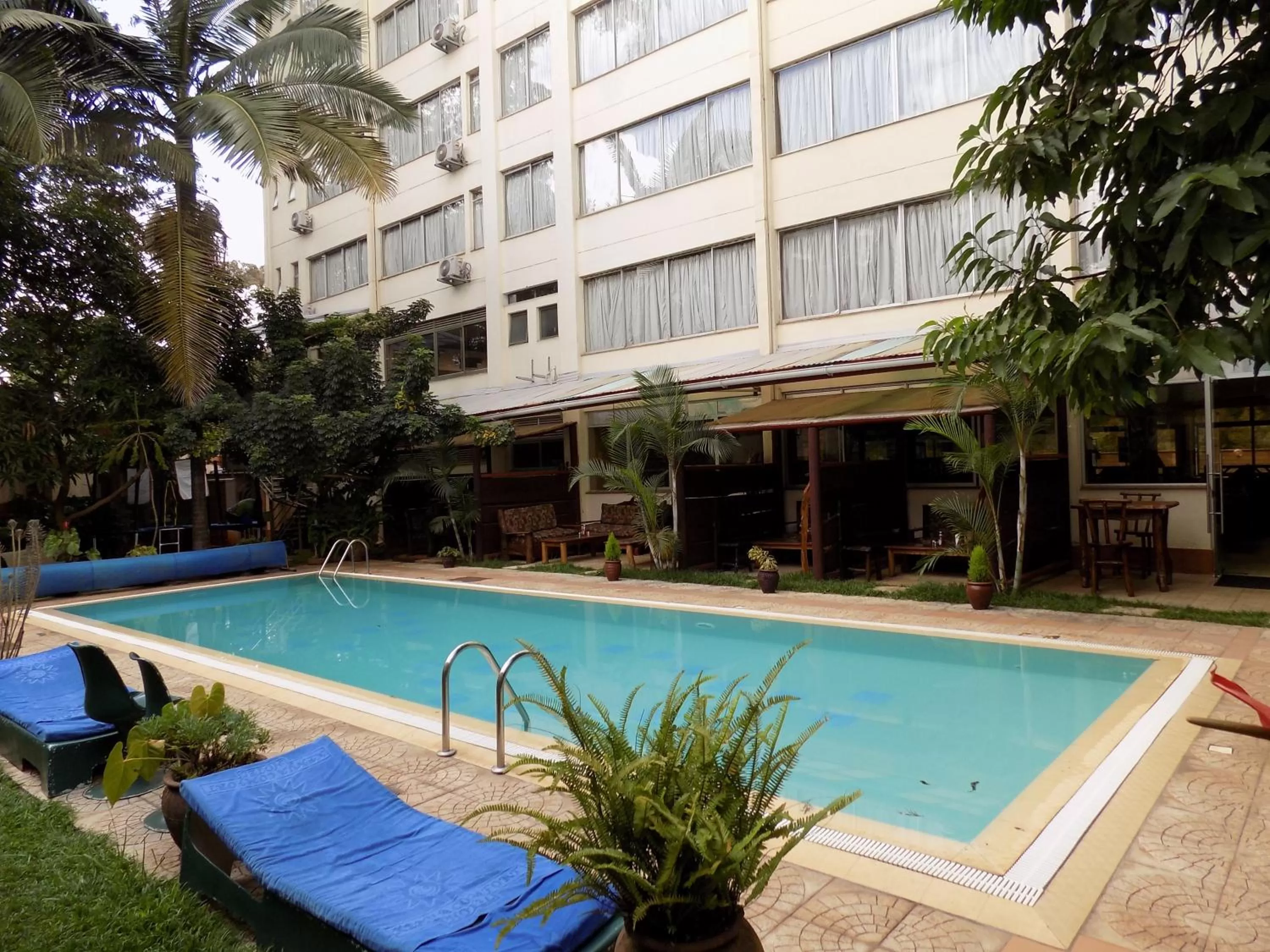 Swimming pool in Kenya Comfort Suites