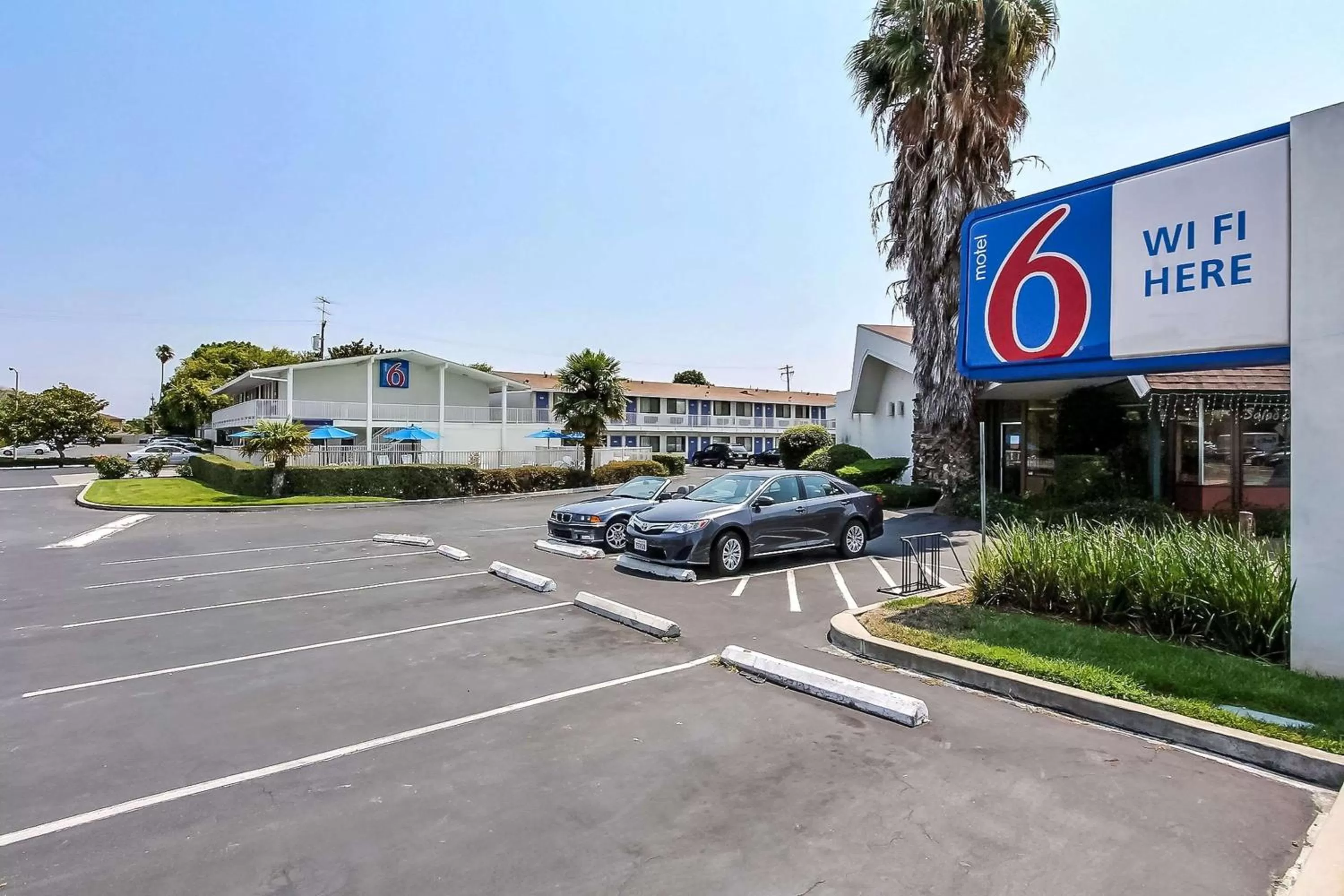 Property building in Motel 6-Sunnyvale, CA - South