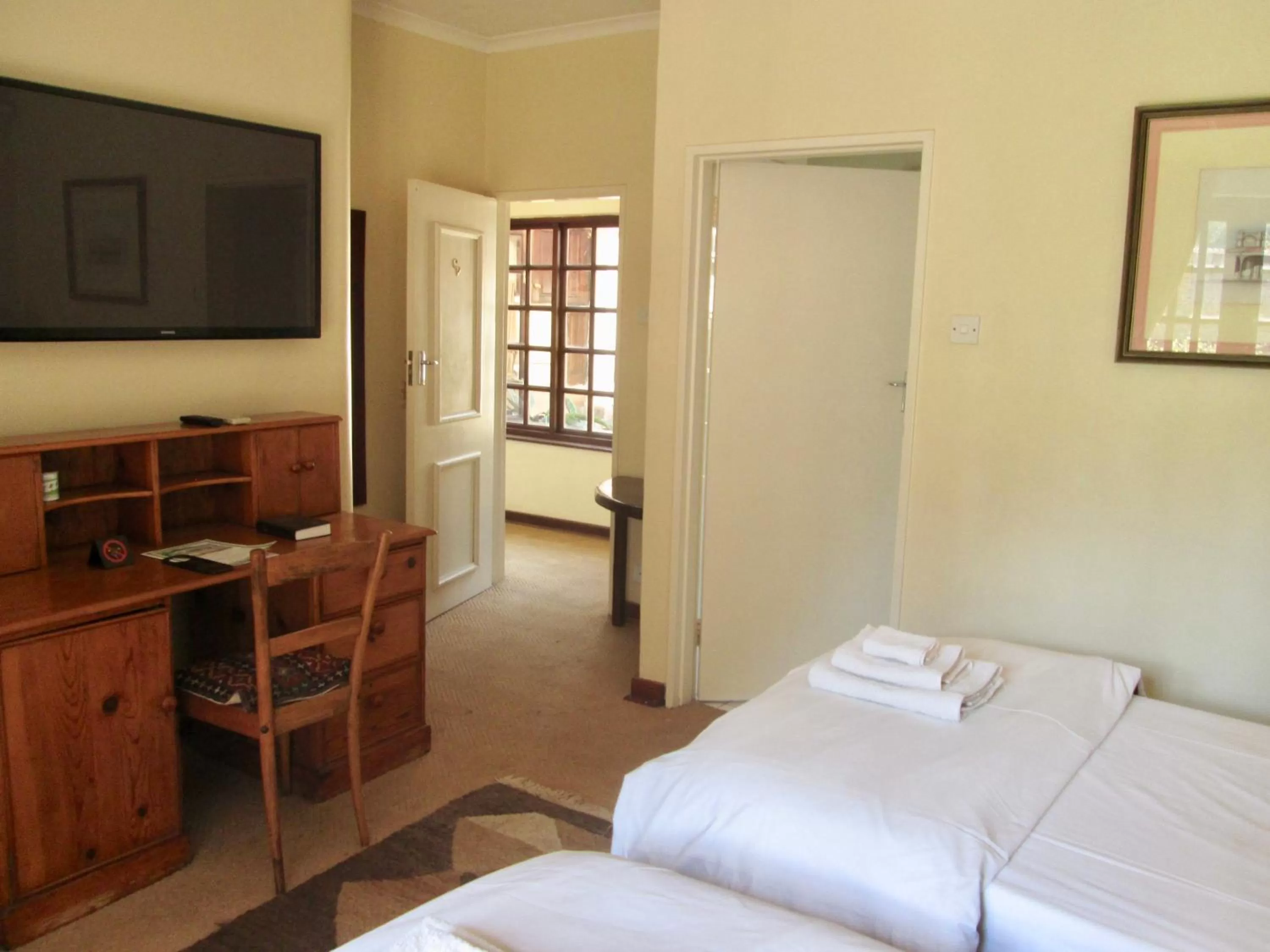 Bedroom, Bed in 12 FLEETWOOD