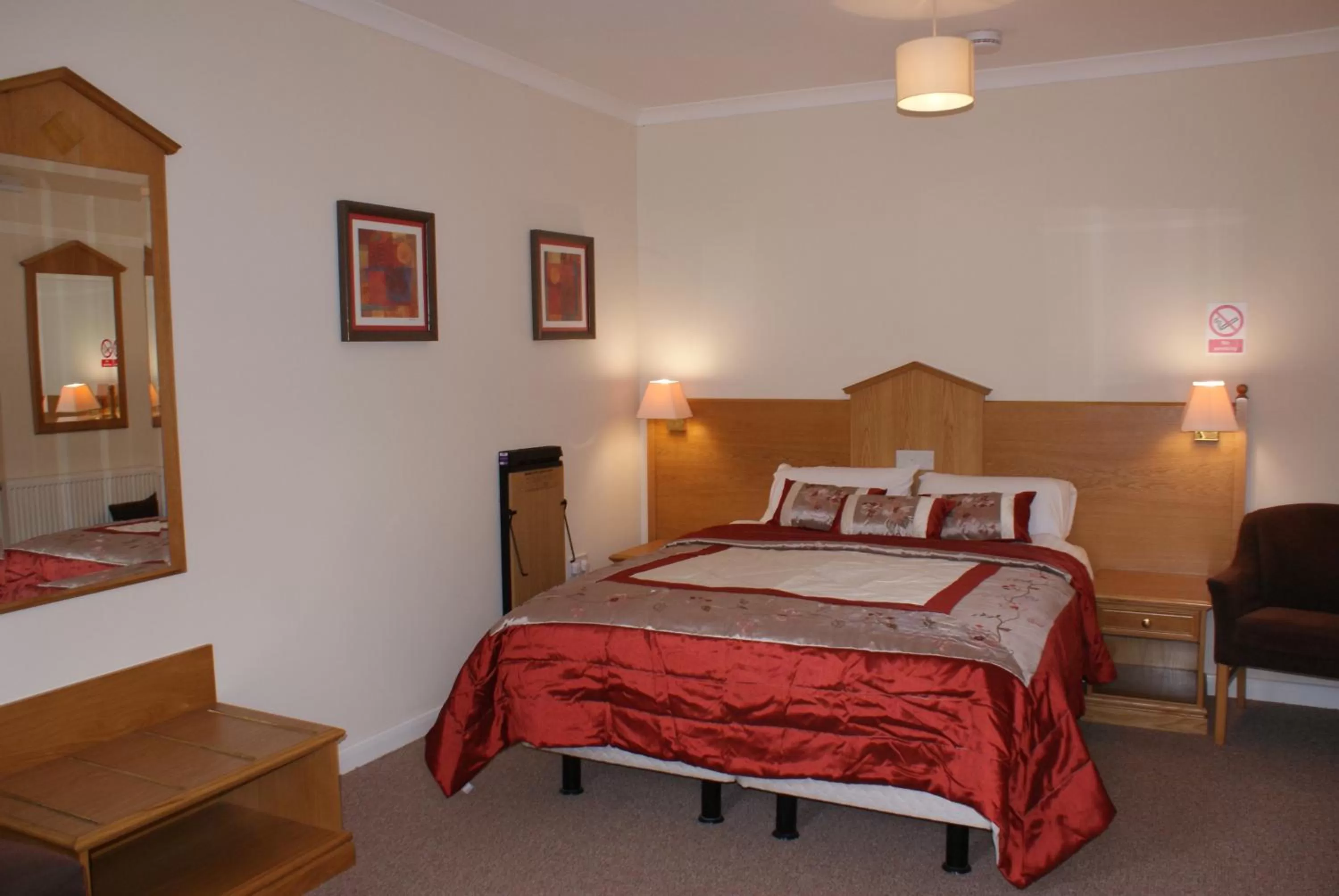 Bedroom, Bed in The Hawkenbury