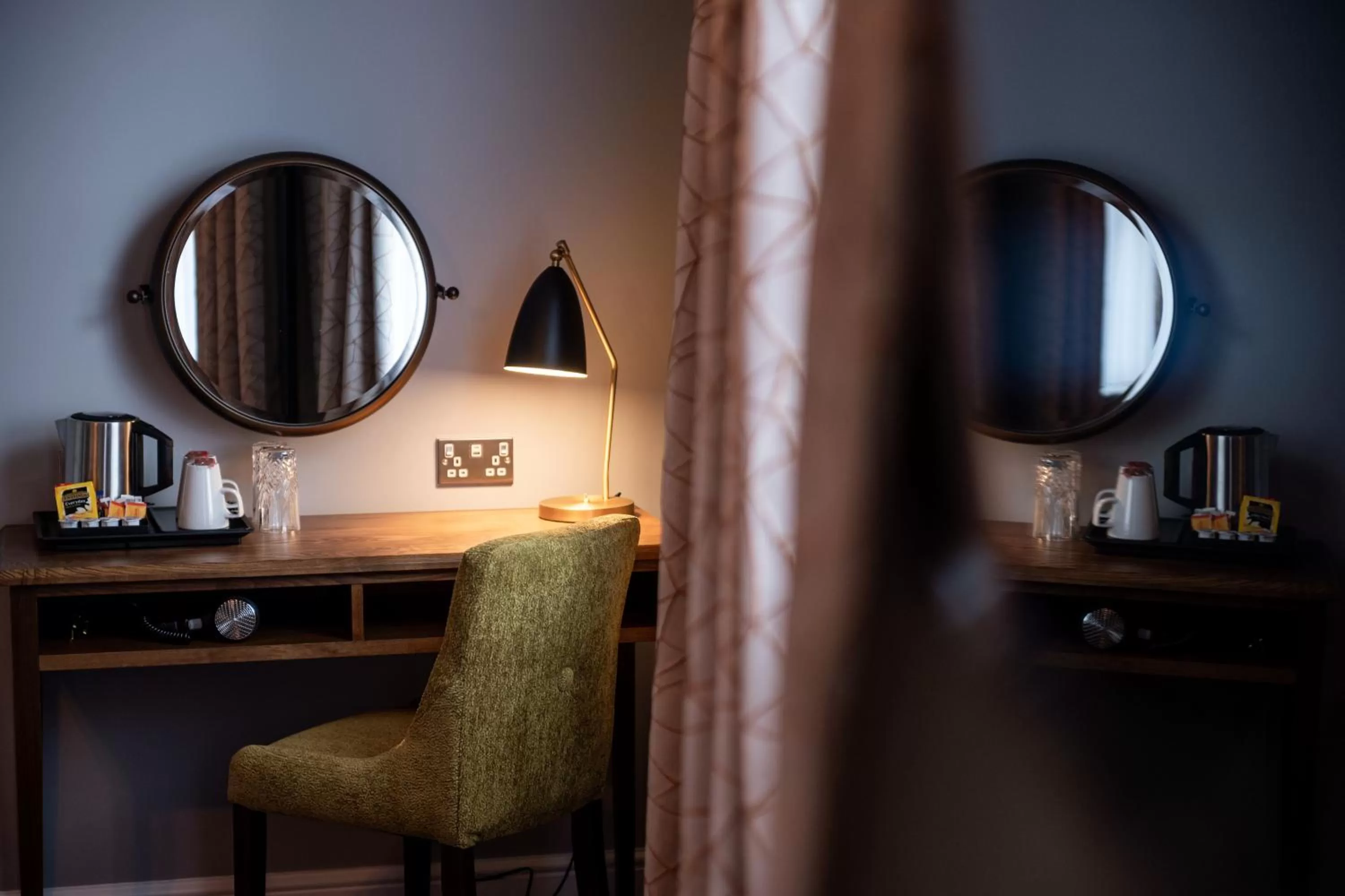 Coffee/tea facilities in The Mitre by Innkeeper's Collection