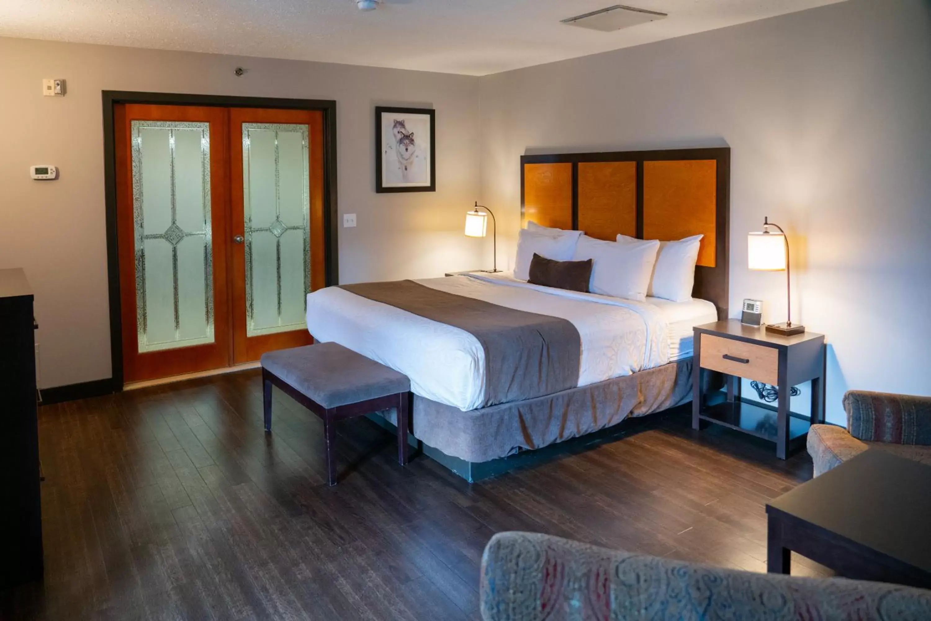 Executive King Suite in Pocaterra Inn & Waterslide Executive King Suite in Pocaterra Inn & Waterslide