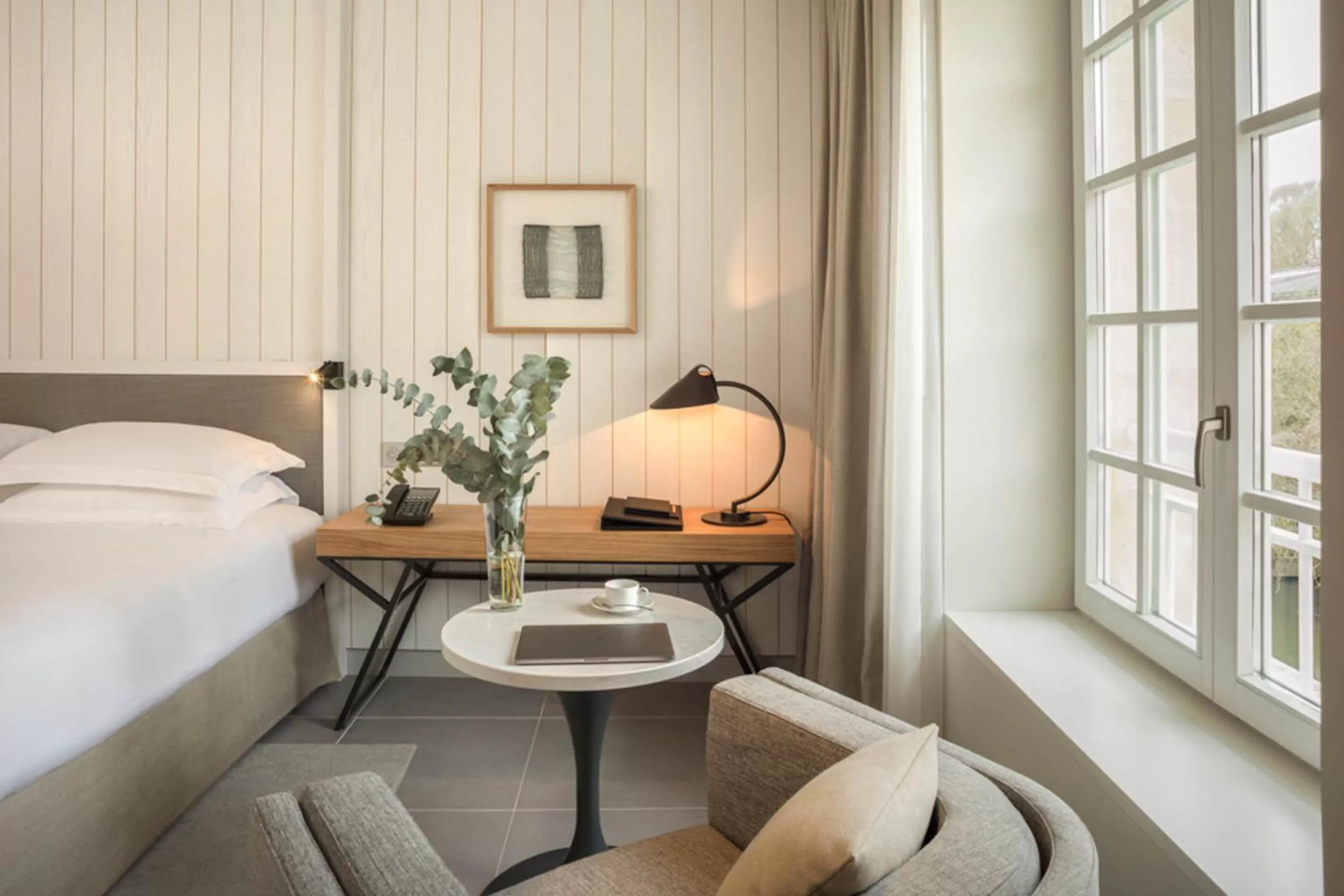 Bed in Le Grand Pavillon Chantilly