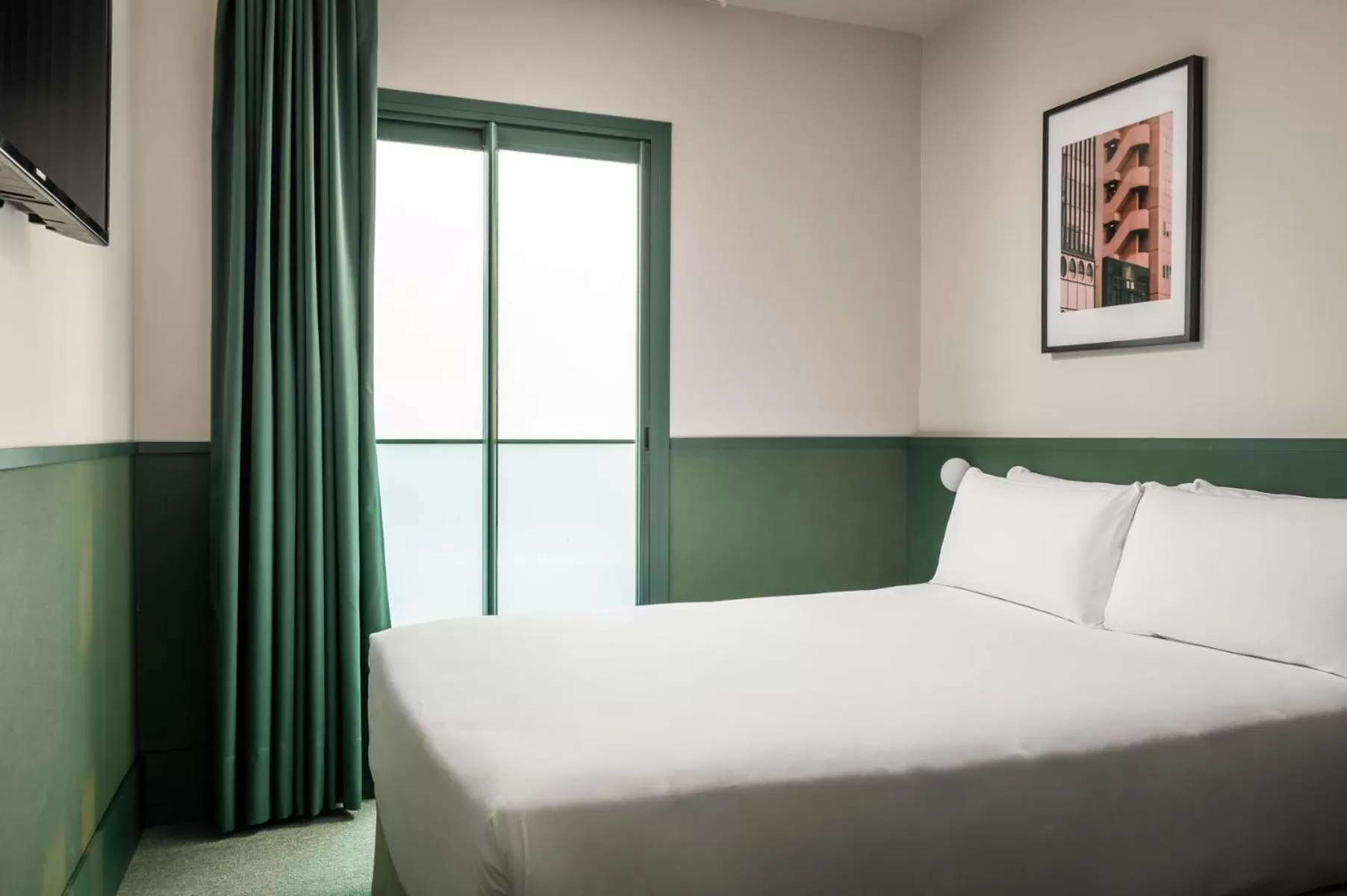 TV and multimedia, Bed in BYPILLOW Mothern