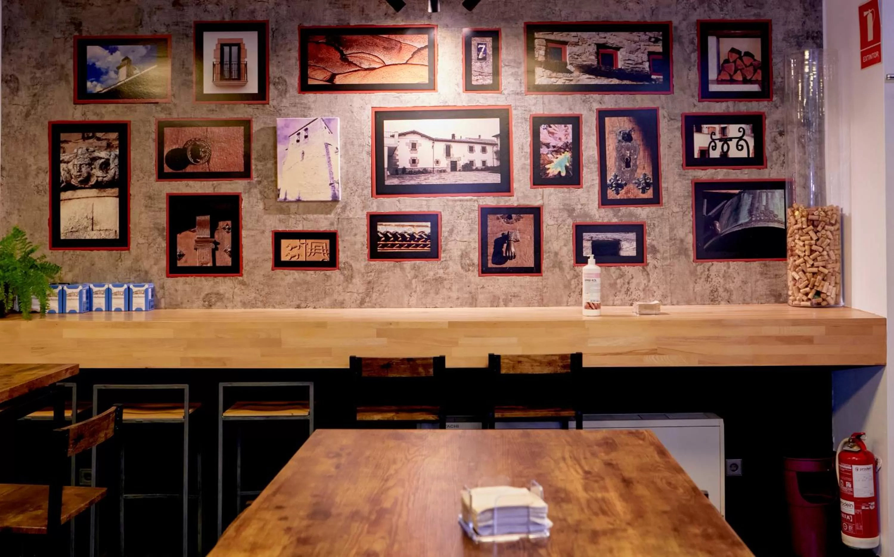 Lounge or bar in Hotel Casa Azcona