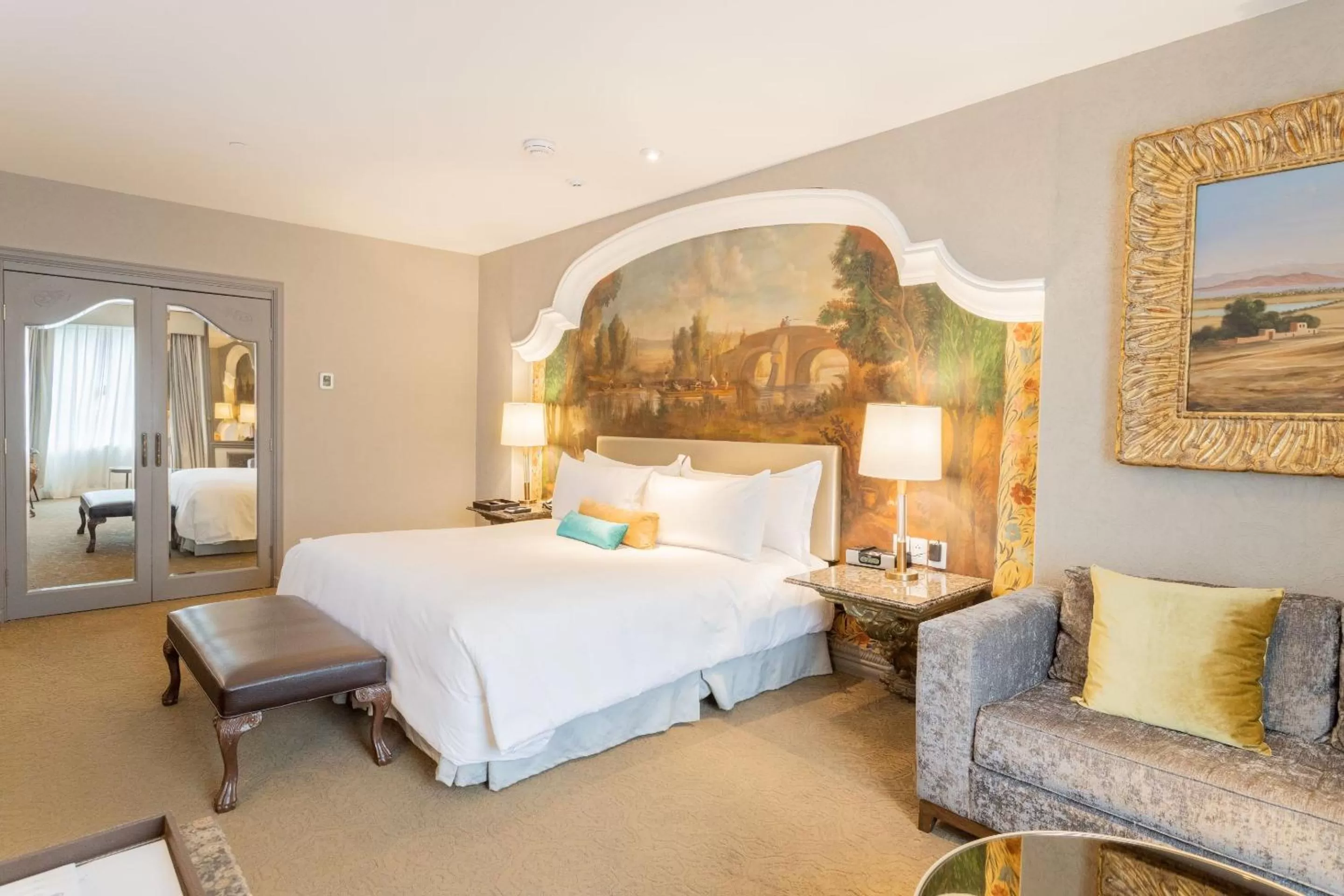 Bedroom, Bed in Quinta Real Monterrey